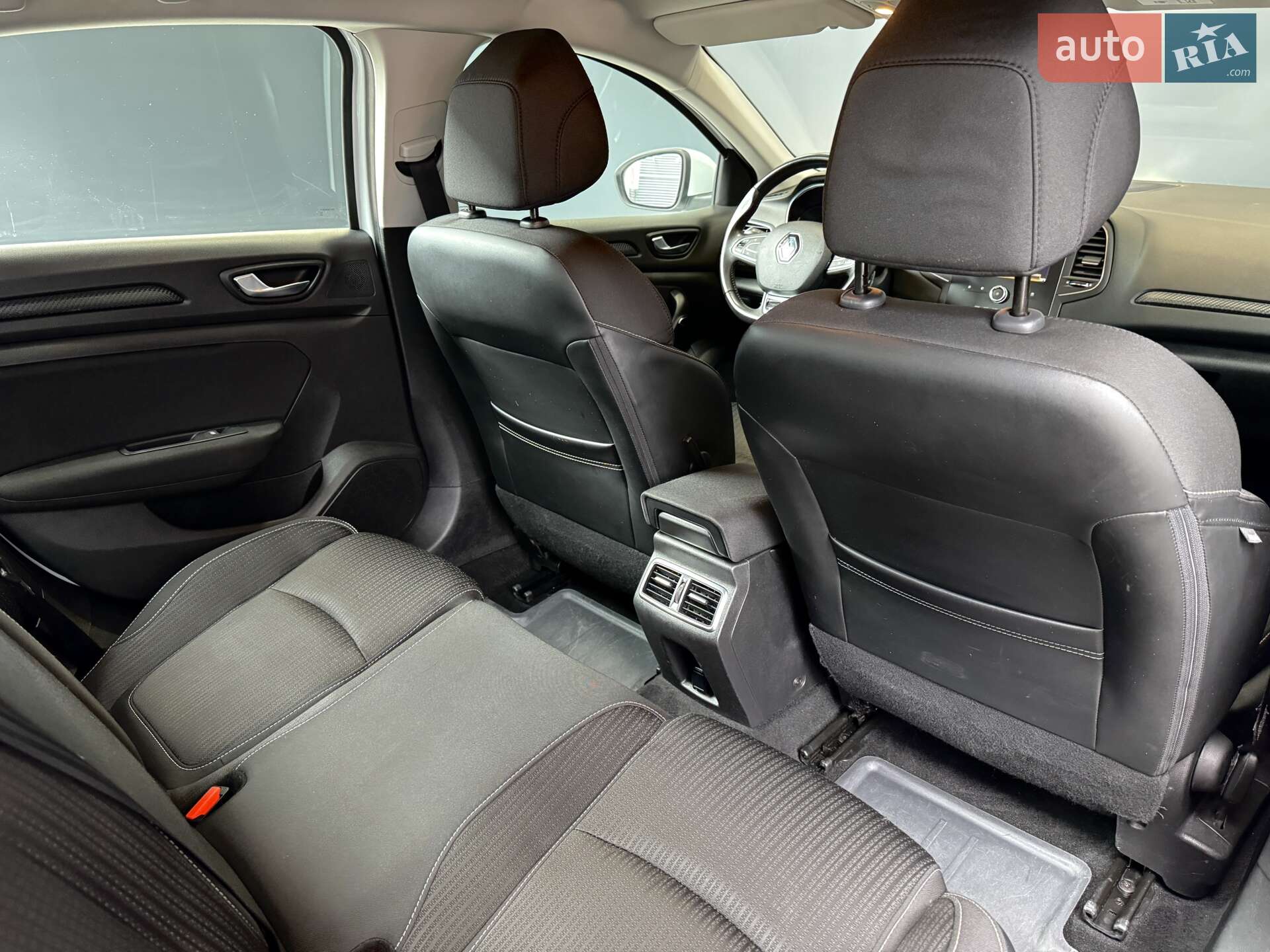 Renault Megane 2018 VIN VF1RFB00861178337 фото оголошення 36 з 41