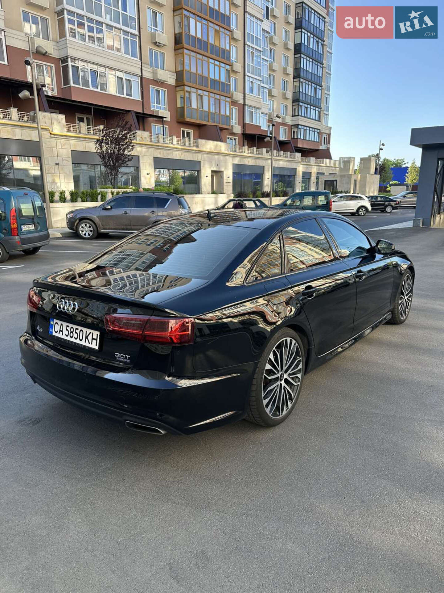 Audi A6 2017 VIN WAUH3BFCXJN031104 фото оголошення 3 з 16