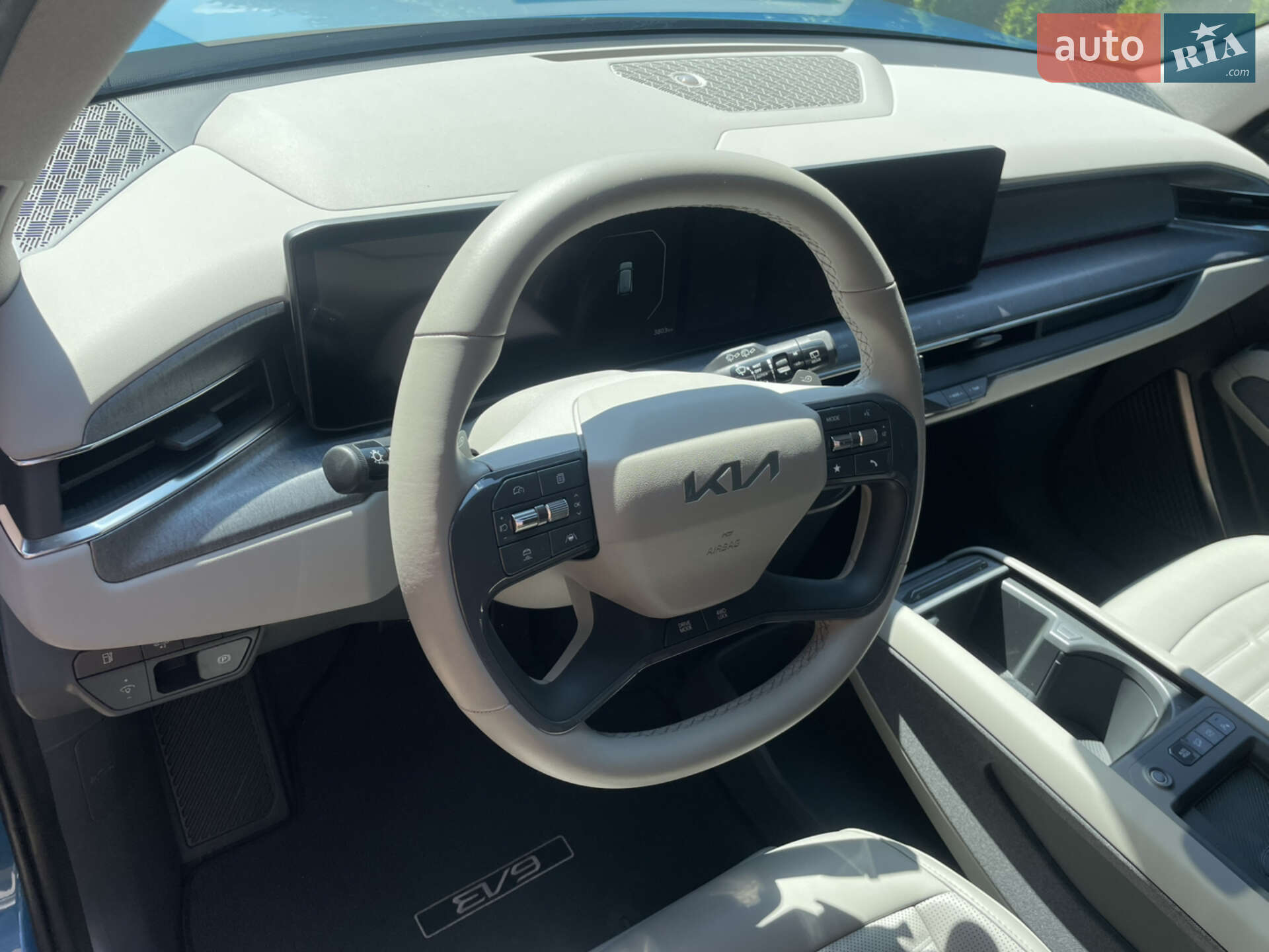 Kia EV9 2023 VIN KNDADFS54R6034361 фото оголошення 25 з 39
