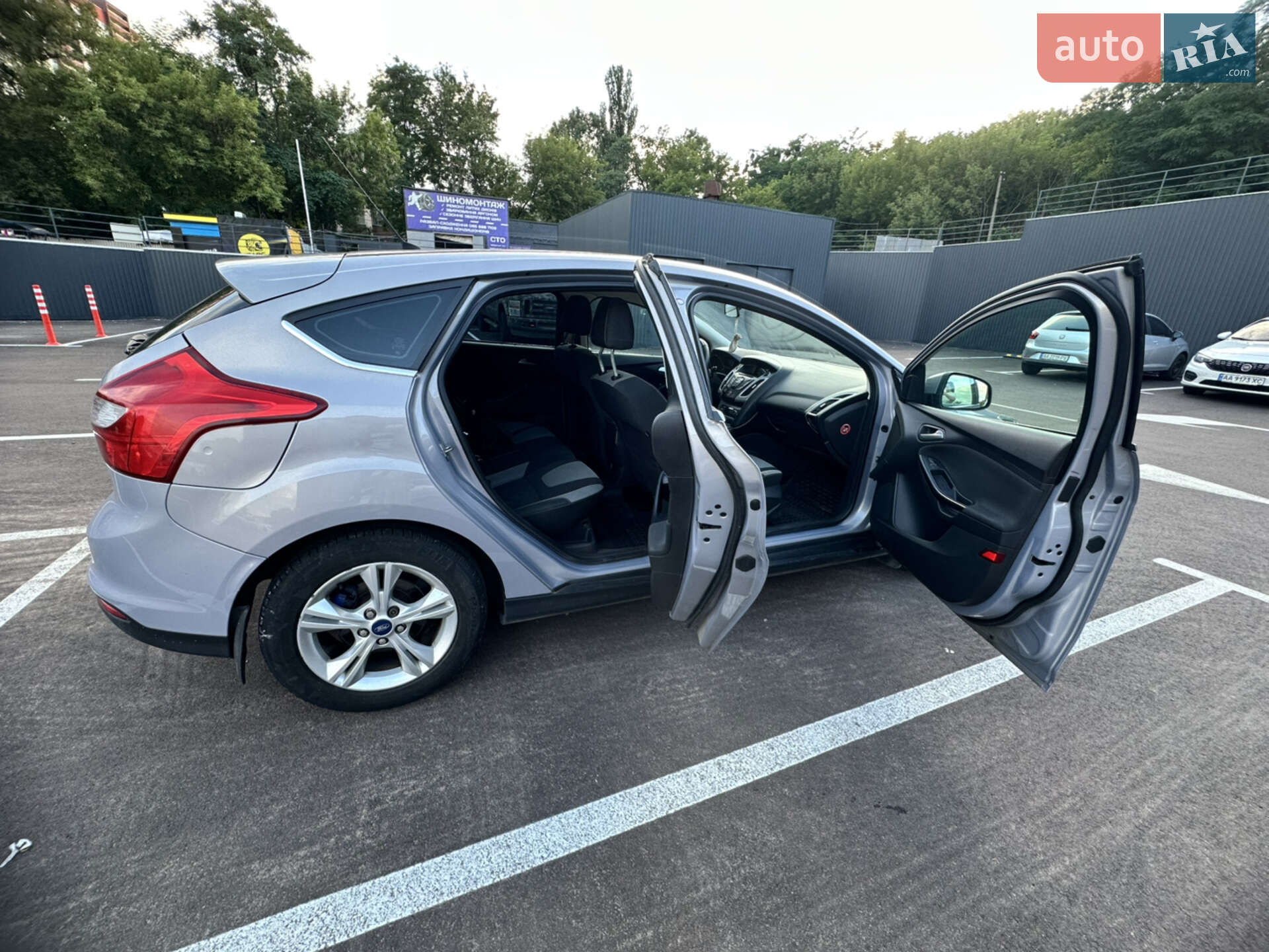 Ford Focus 2013 VIN WF0KXXGCBKDA28992 фото оголошення 7 з 19