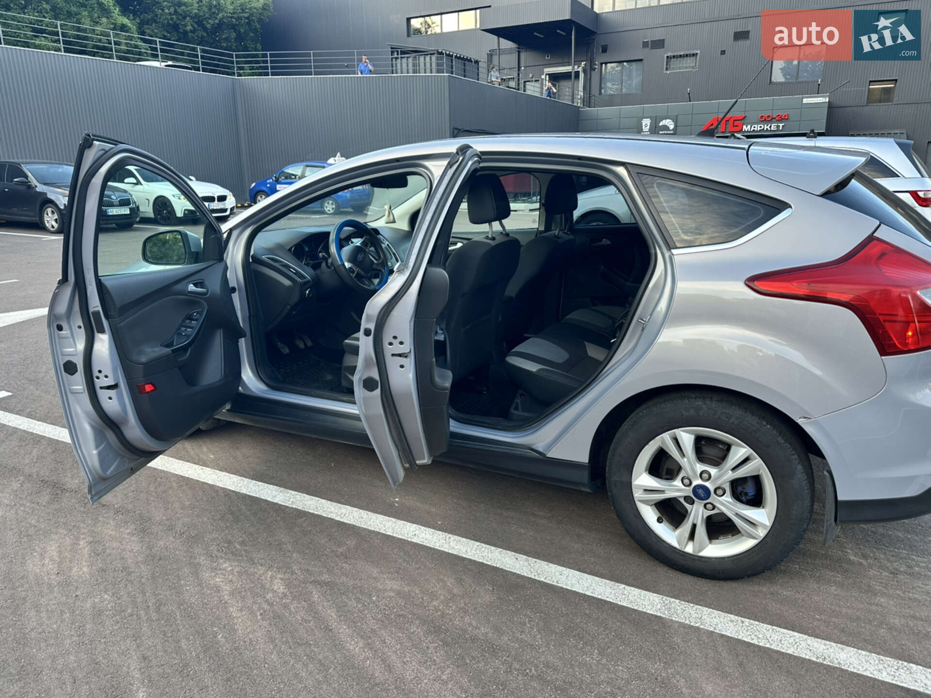 Ford Focus 2013 VIN WF0KXXGCBKDA28992 фото оголошення 8 з 19