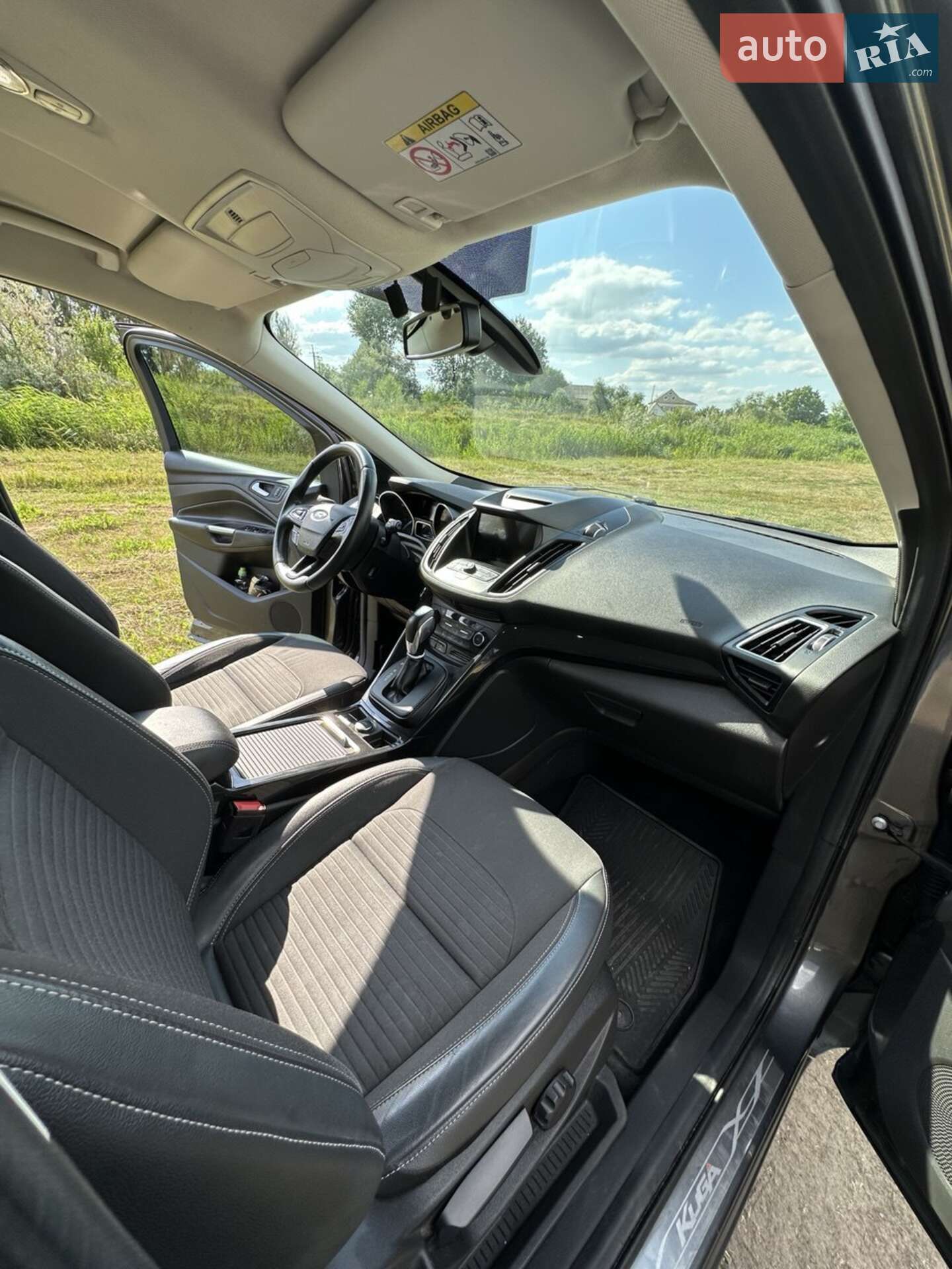 Ford Kuga 2019 VIN WF0AXXWPMAKY67949 фото оголошення 8 з 17