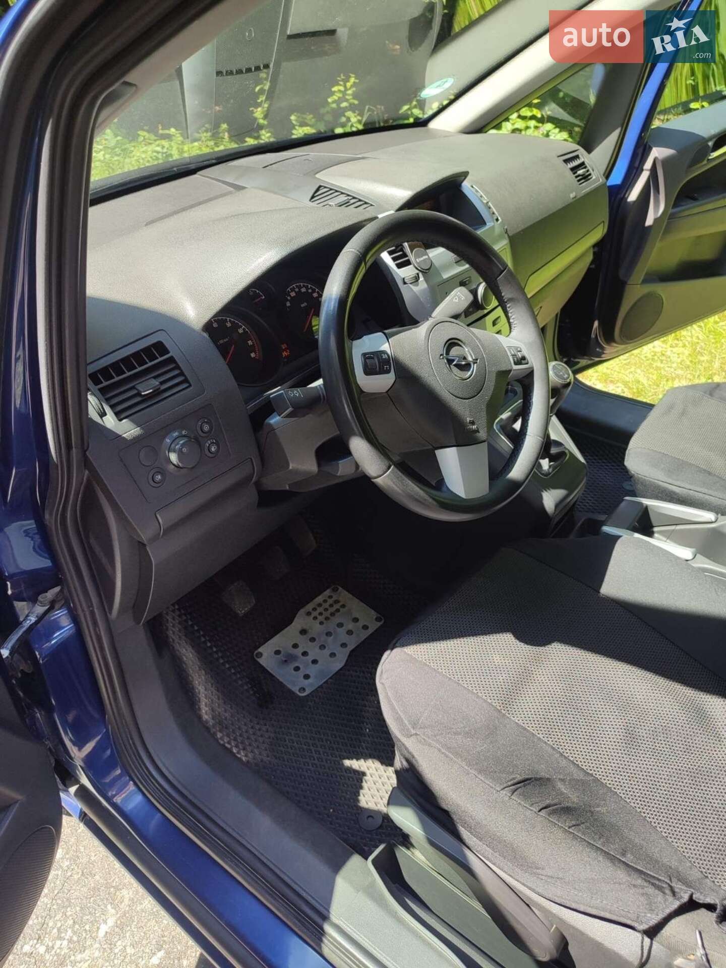 Opel Zafira 2010 VIN W0L0AHM75B2002270 фото оголошення 4 з 13