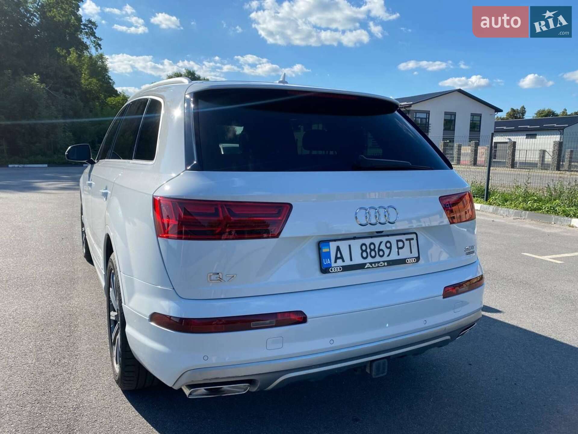 Audi Q7 2016 VIN WA1LAAF72HD037893 фото оголошення 13 з 38