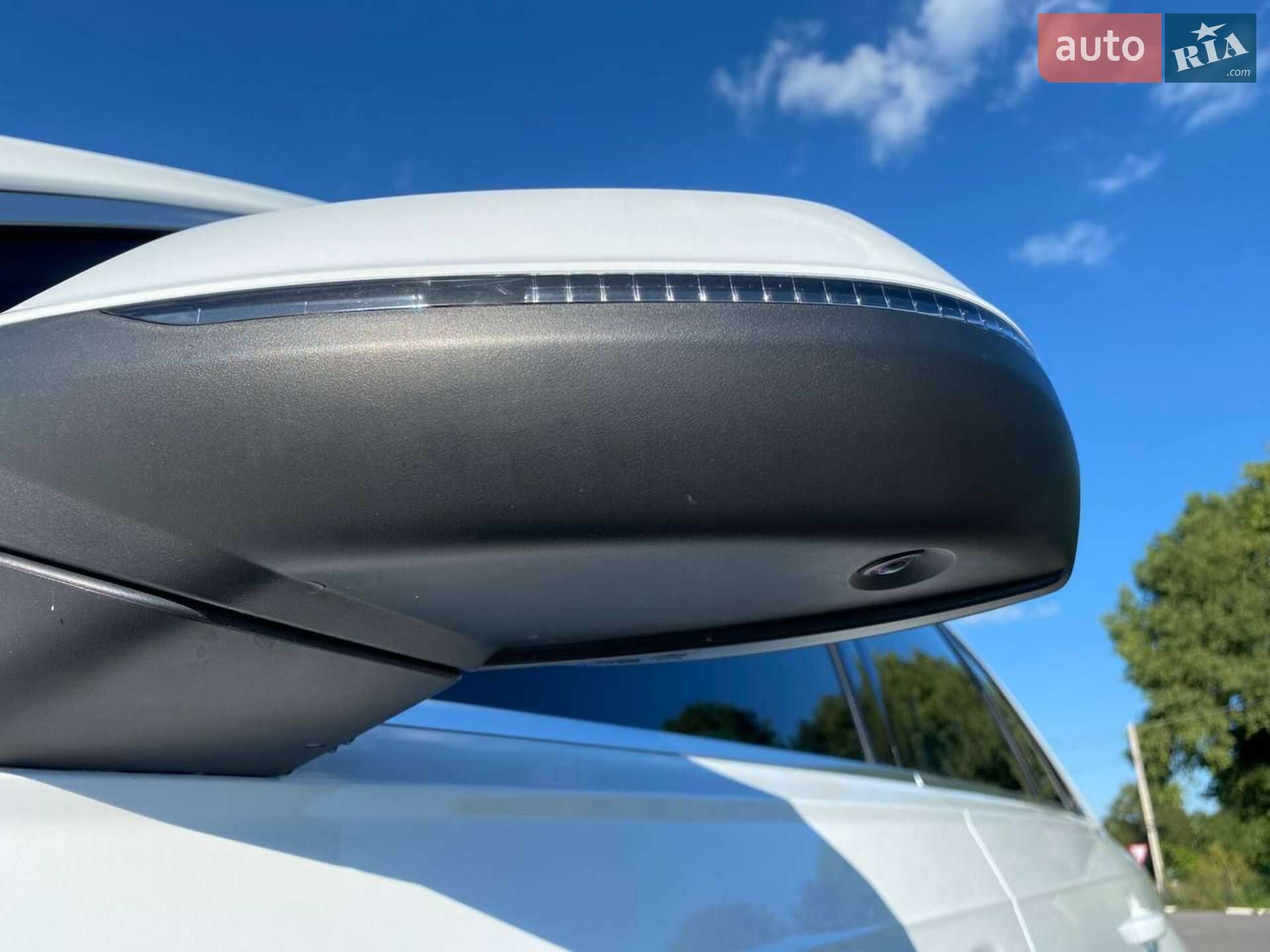 Audi Q7 2016 VIN WA1LAAF72HD037893 фото оголошення 19 з 38