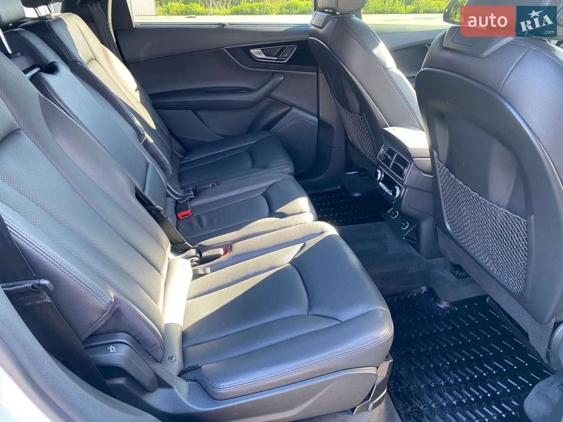 Audi Q7 2016 VIN WA1LAAF72HD037893 фото оголошення 38 з 38