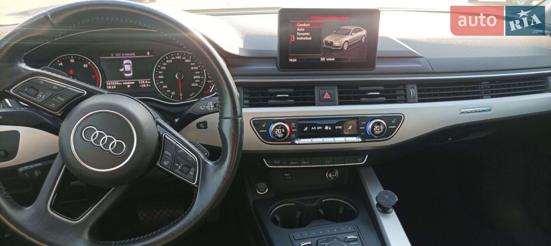 Audi A4 2019 VIN WAUANAF49KN020272 фото оголошення 26 з 28