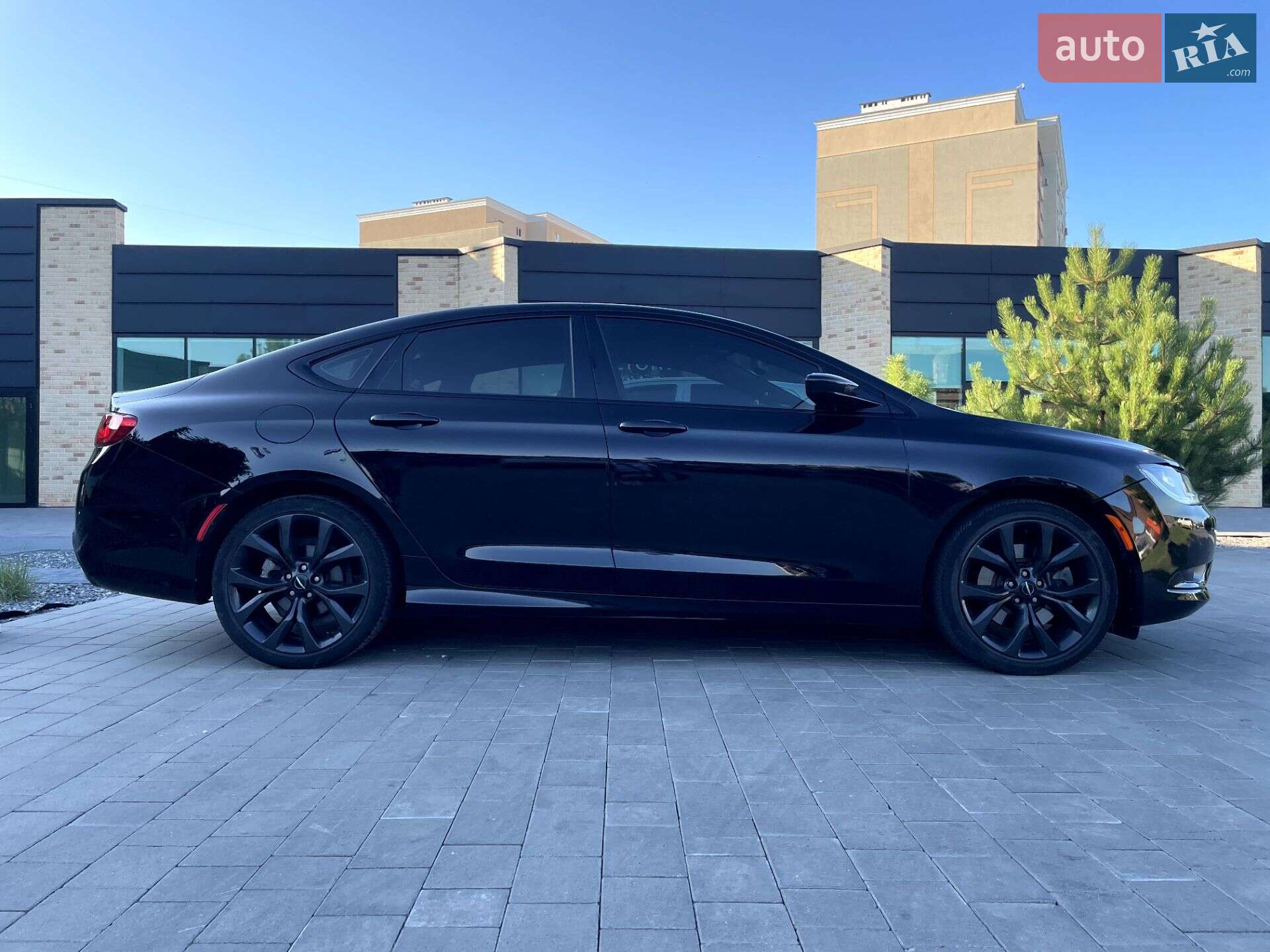 Chrysler 200 2015 VIN 1C3CCCBB4FN650955 фото оголошення 5 з 44