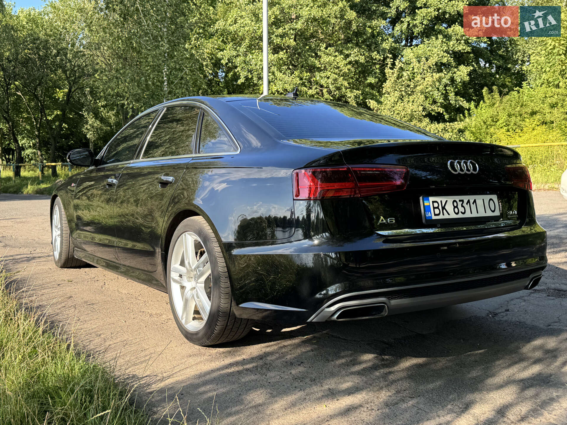 Audi A6 2015 VIN WAUFGAFC9GN125215 фото оголошення 10 з 29