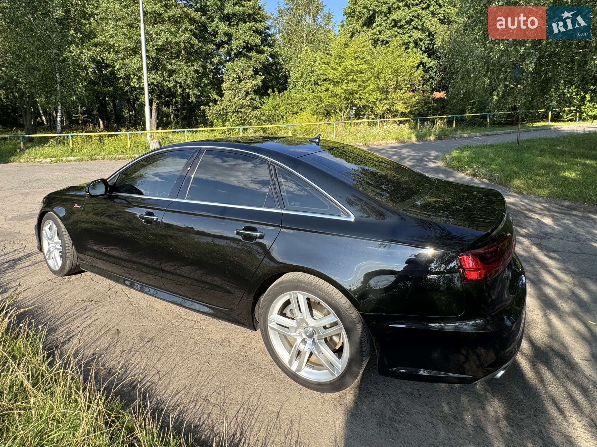 Audi A6 2015 VIN WAUFGAFC9GN125215 фото оголошення 6 з 29