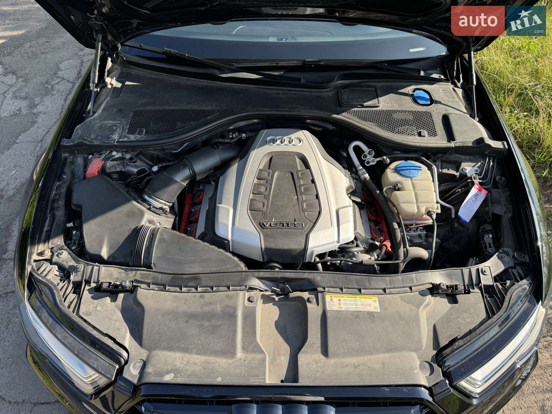 Audi A6 2015 VIN WAUFGAFC9GN125215 фото оголошення 17 з 29
