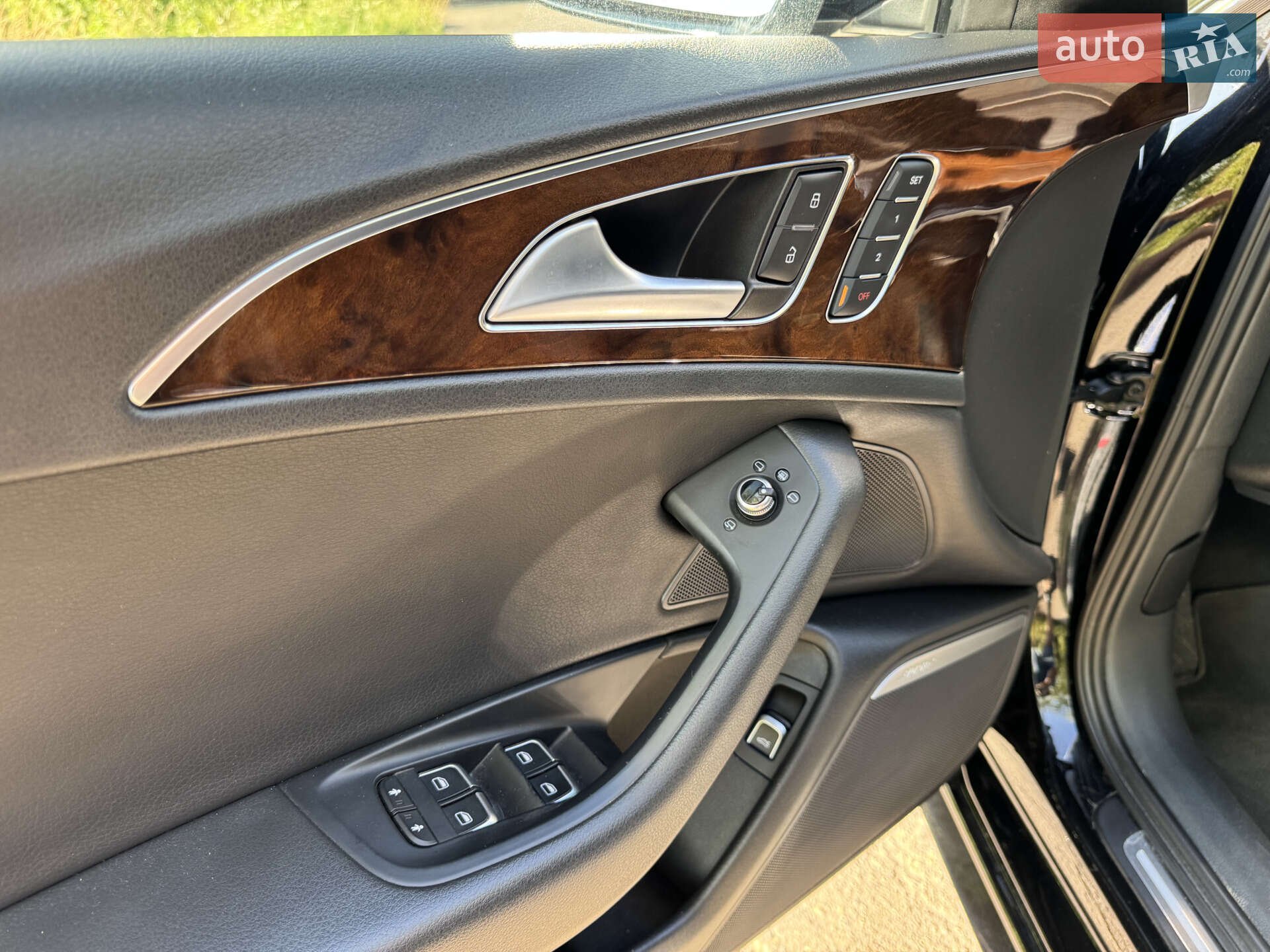 Audi A6 2015 VIN WAUFGAFC9GN125215 фото оголошення 23 з 29