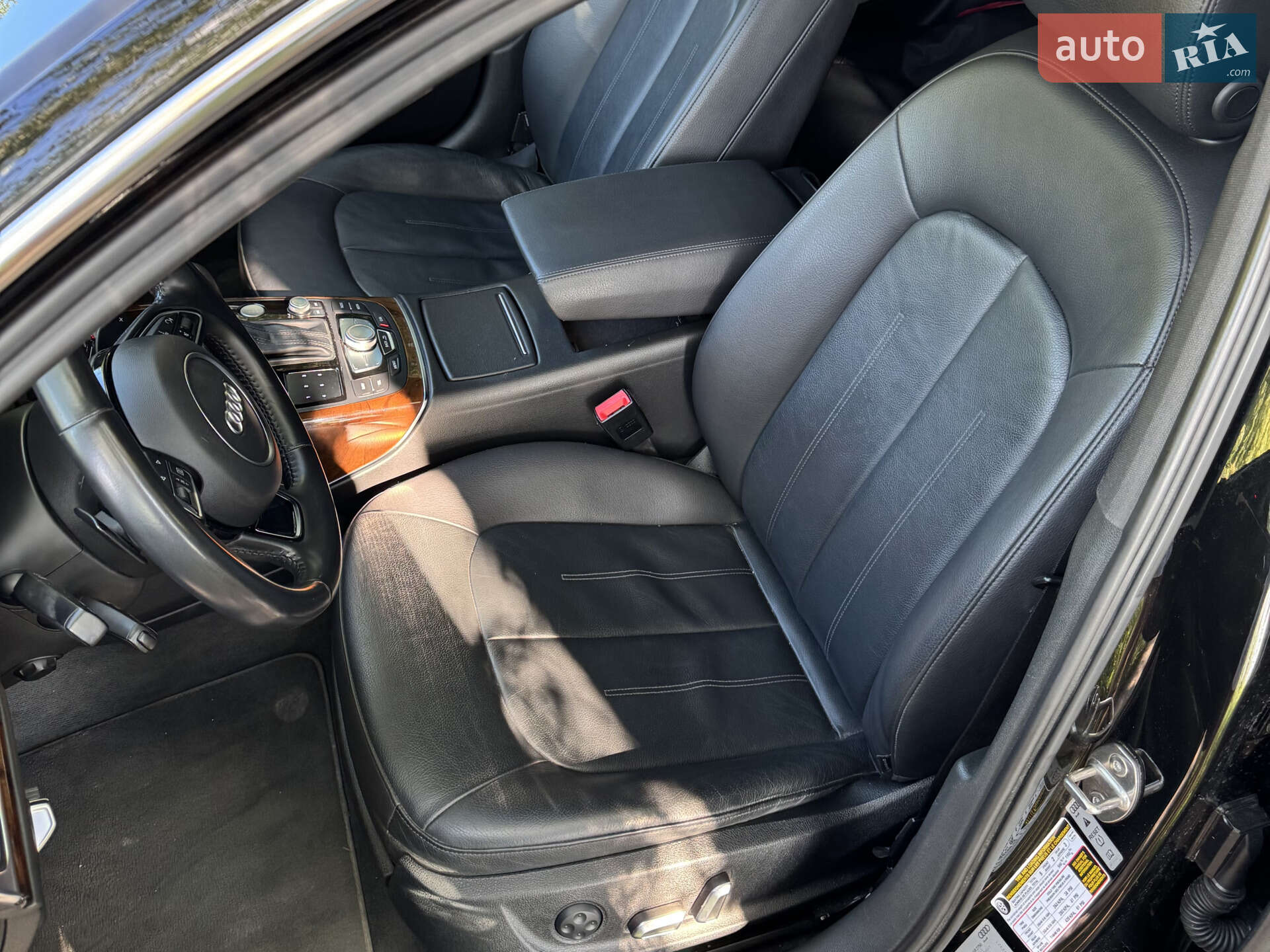 Audi A6 2015 VIN WAUFGAFC9GN125215 фото оголошення 25 з 29