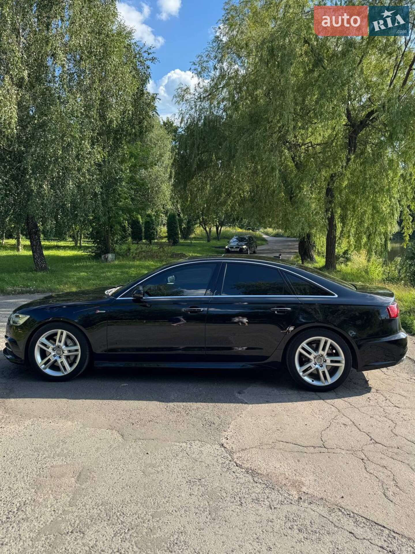 Audi A6 2015 VIN WAUFGAFC9GN125215 фото оголошення 8 з 29