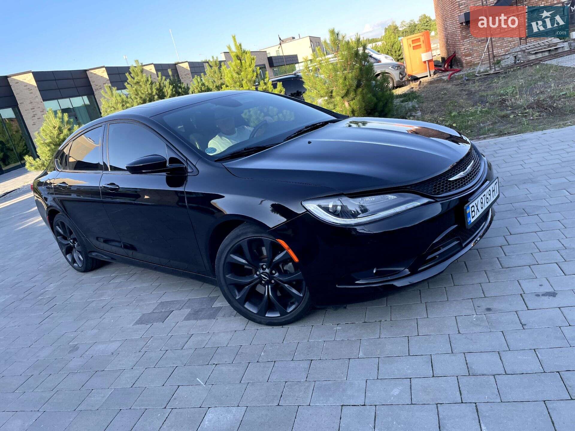 Chrysler 200 2015 VIN 1C3CCCBB4FN650955 фото оголошення 4 з 44