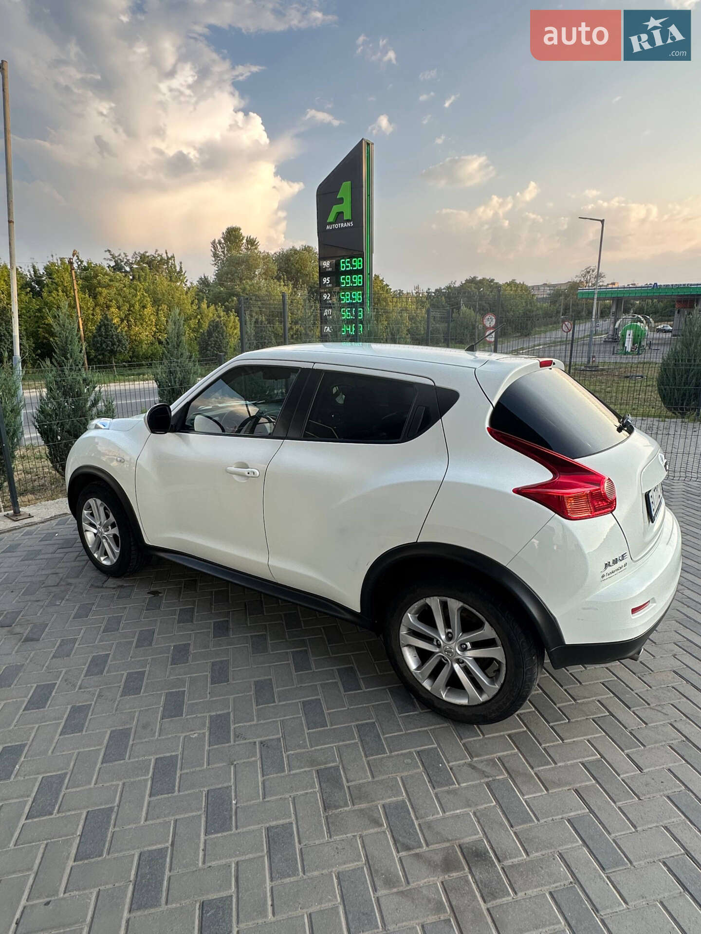 Nissan Juke 2011 VIN SJNFBAF15U6135253 фото оголошення 2 з 6