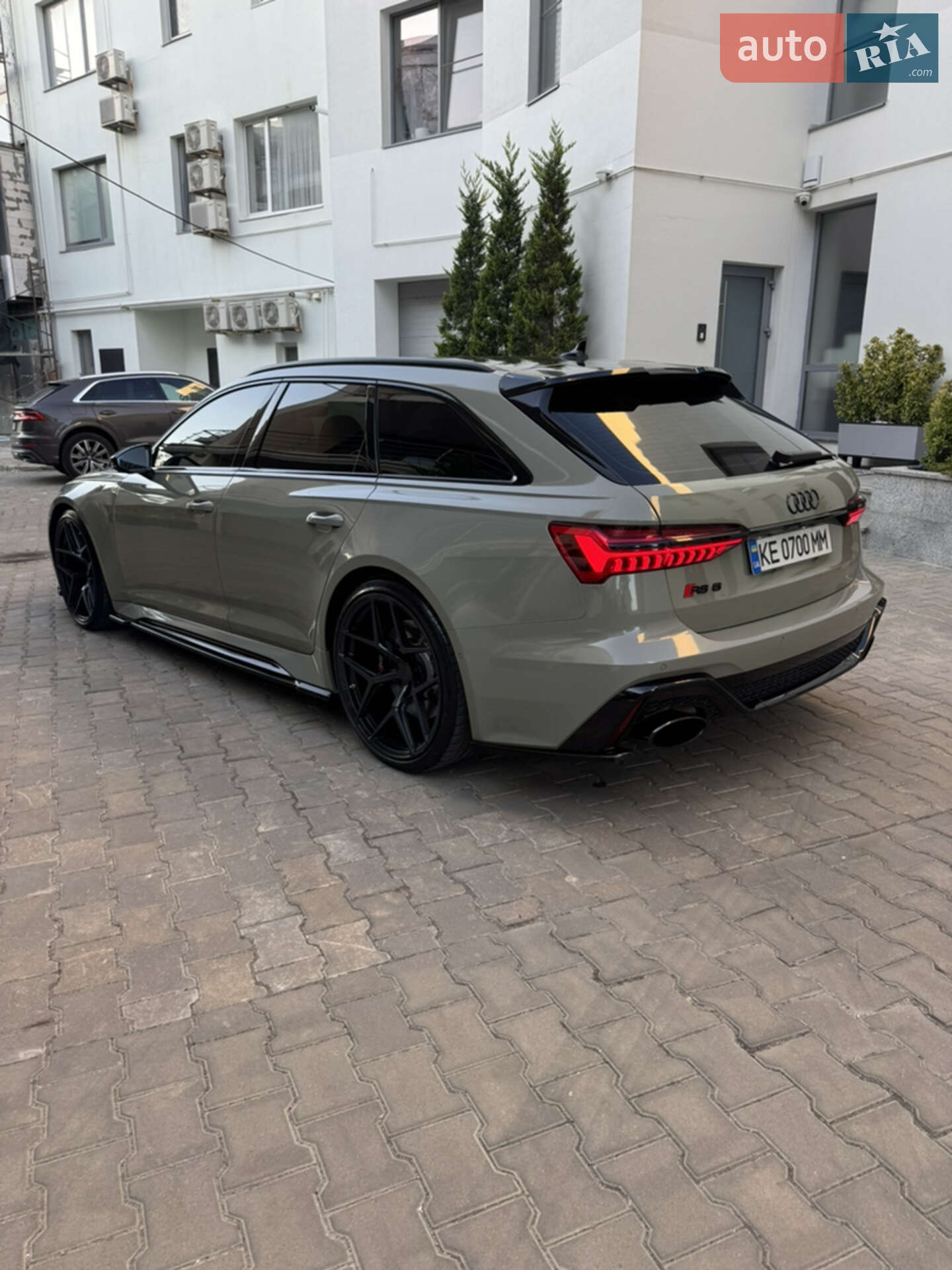 Audi RS6 2021 VIN WUAZZZF25NN901761 фото оголошення 3 з 26
