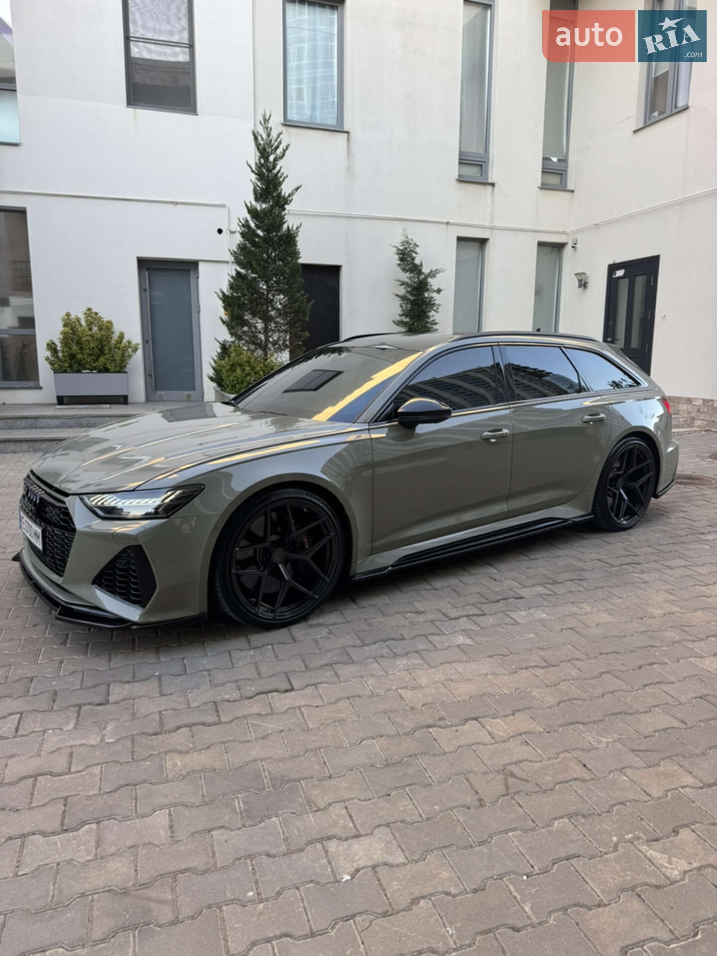 Audi RS6 2021 VIN WUAZZZF25NN901761 фото оголошення 4 з 26