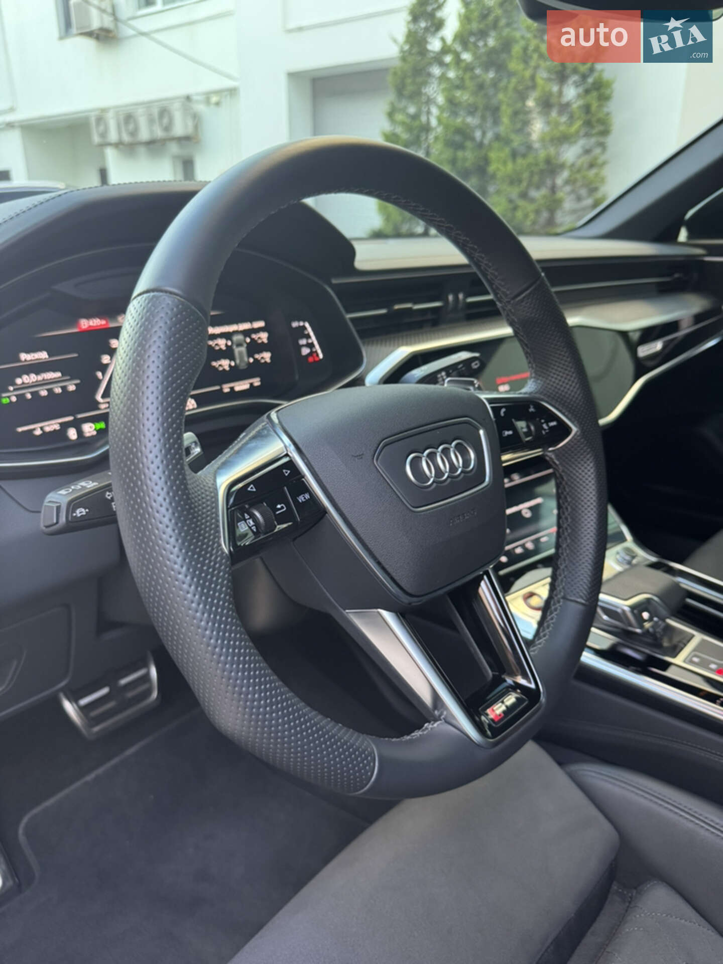 Audi RS6 2021 VIN WUAZZZF25NN901761 фото оголошення 13 з 26