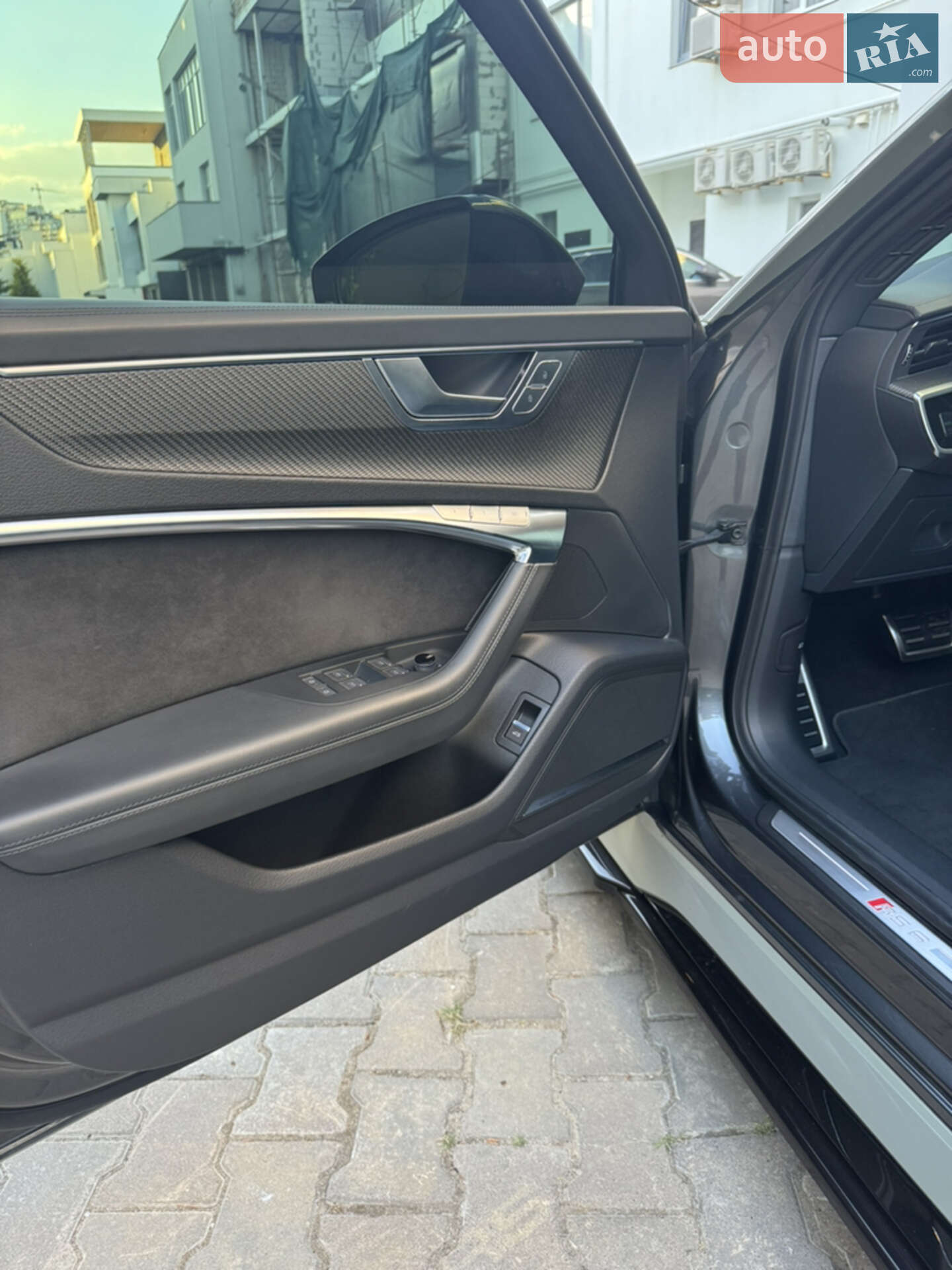 Audi RS6 2021 VIN WUAZZZF25NN901761 фото оголошення 14 з 26