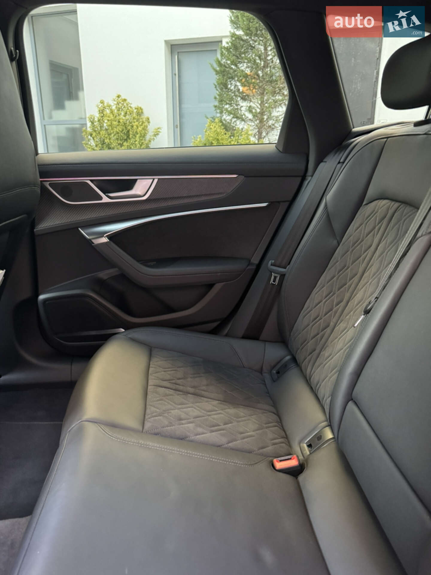 Audi RS6 2021 VIN WUAZZZF25NN901761 фото оголошення 19 з 26