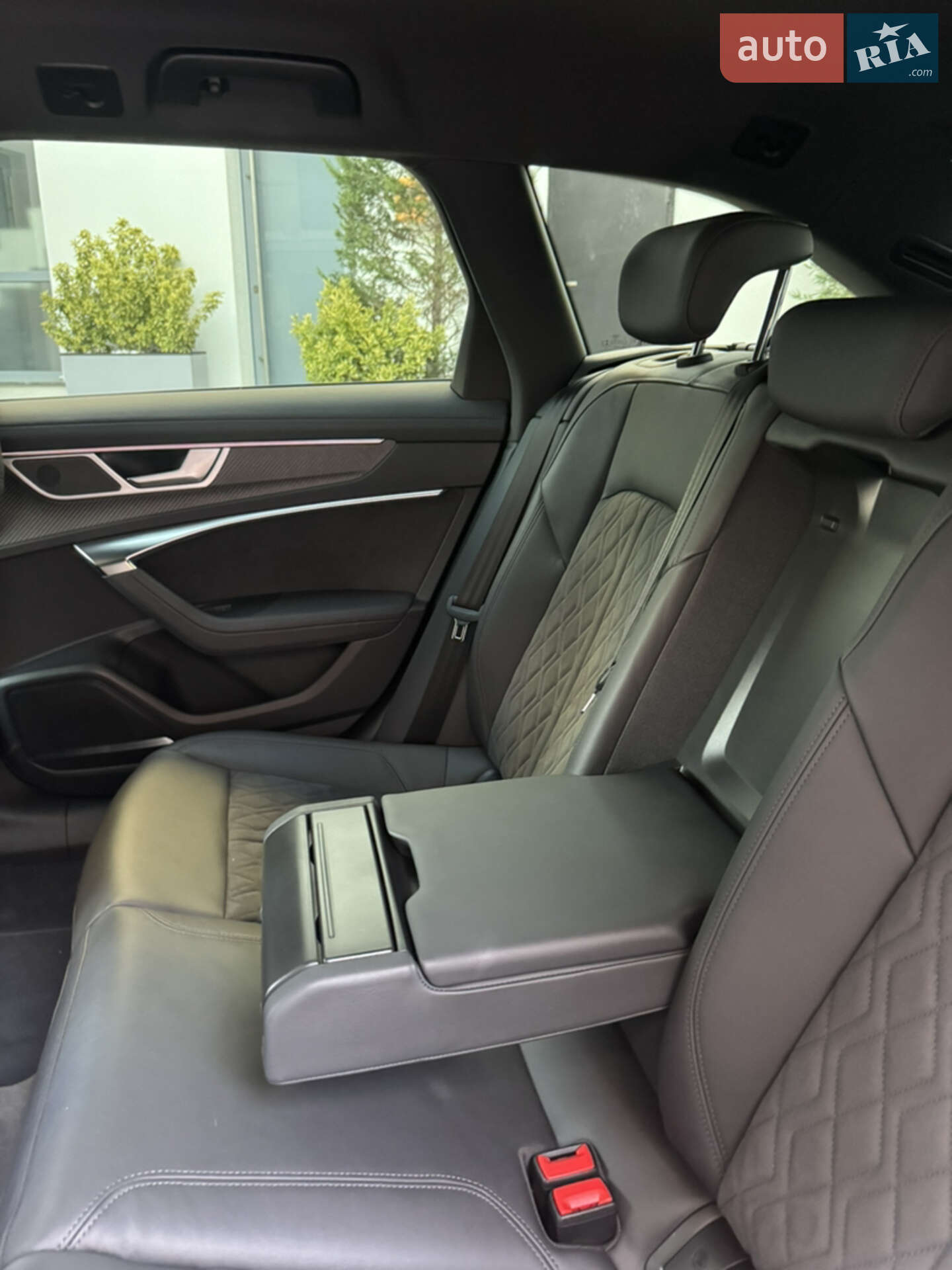 Audi RS6 2021 VIN WUAZZZF25NN901761 фото оголошення 24 з 26