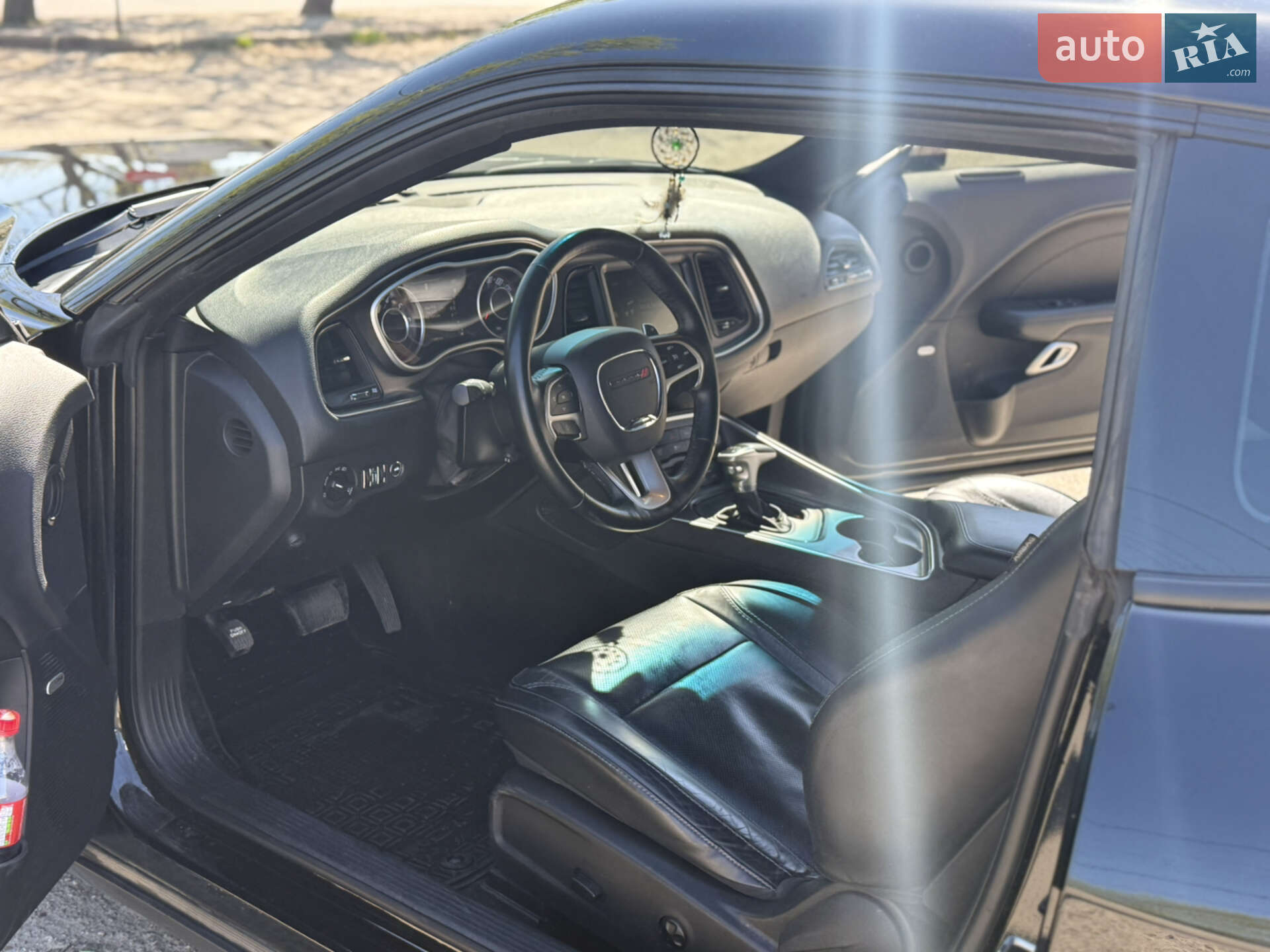 Dodge Challenger 2015 VIN 2C3CDZBG0FH910966 фото оголошення 4 з 9