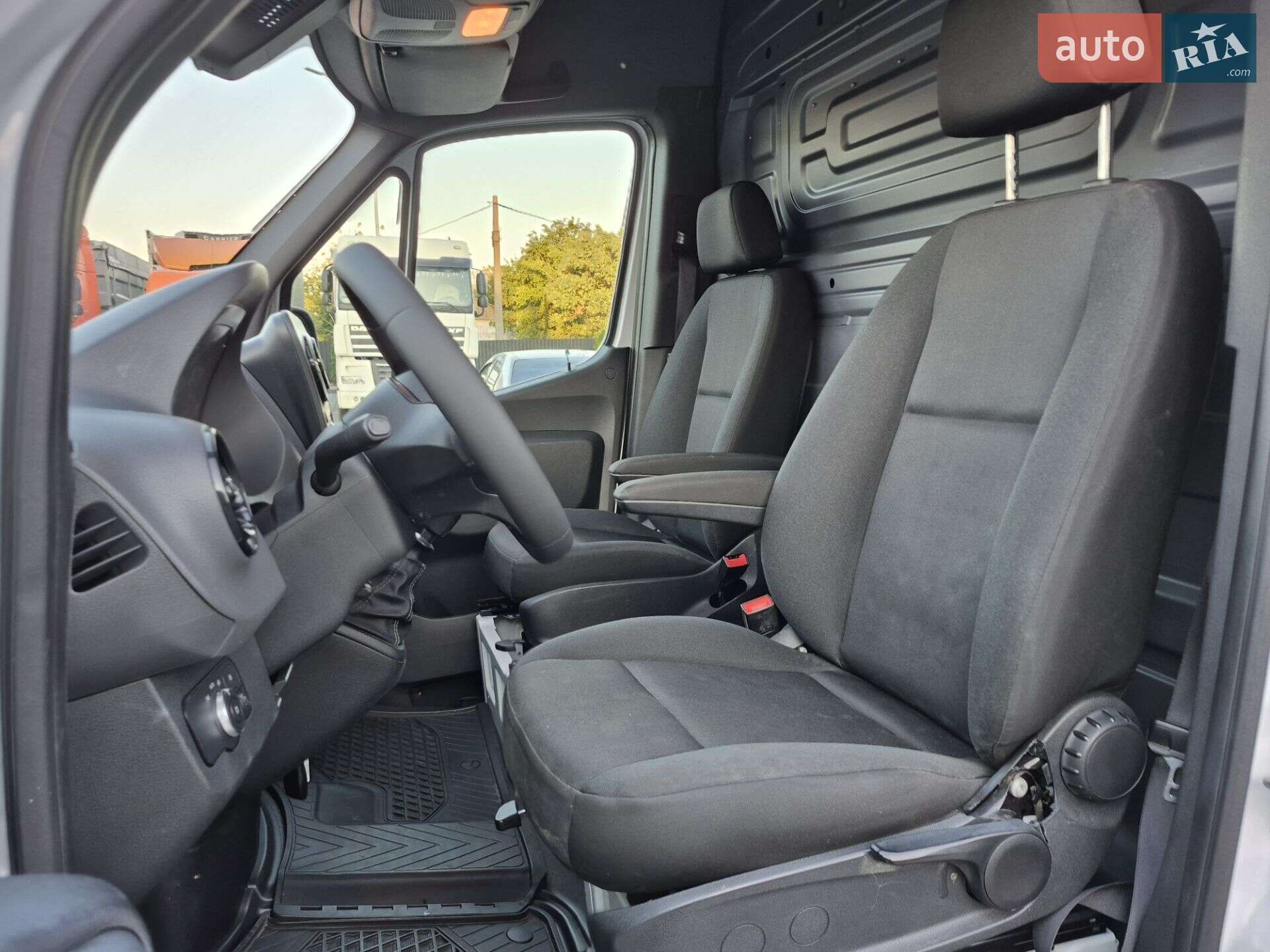 Mercedes-Benz Sprinter 2019 VIN WDB9076351P163894 фото оголошення 33 з 51