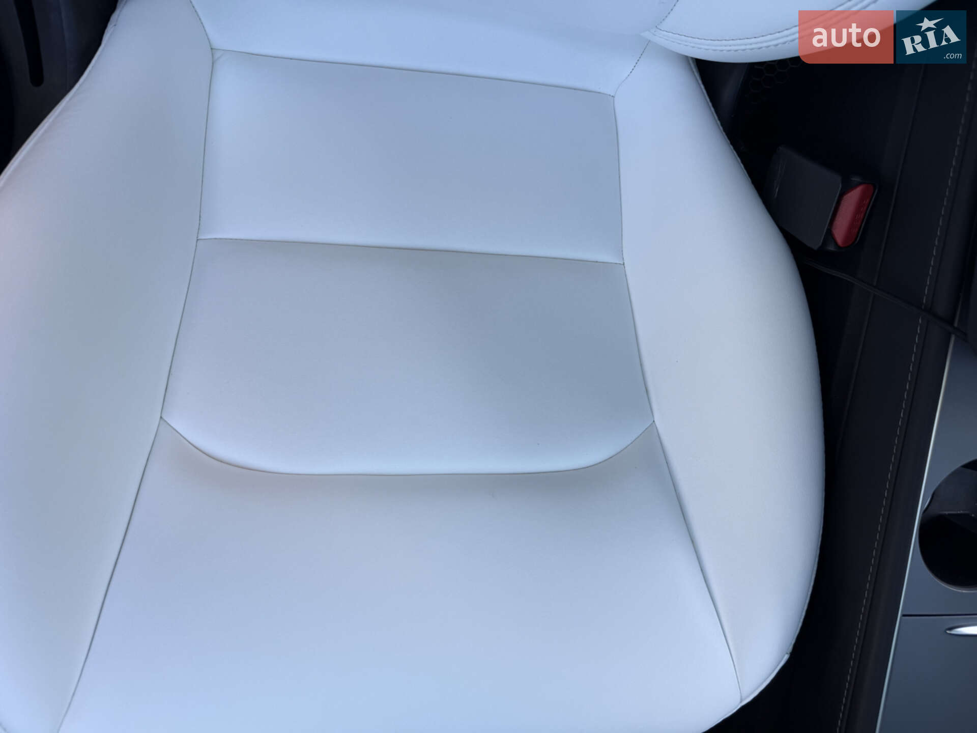 Tesla Model 3 2022 VIN 5YJ3E1EA9NF312607 фото оголошення 17 з 32