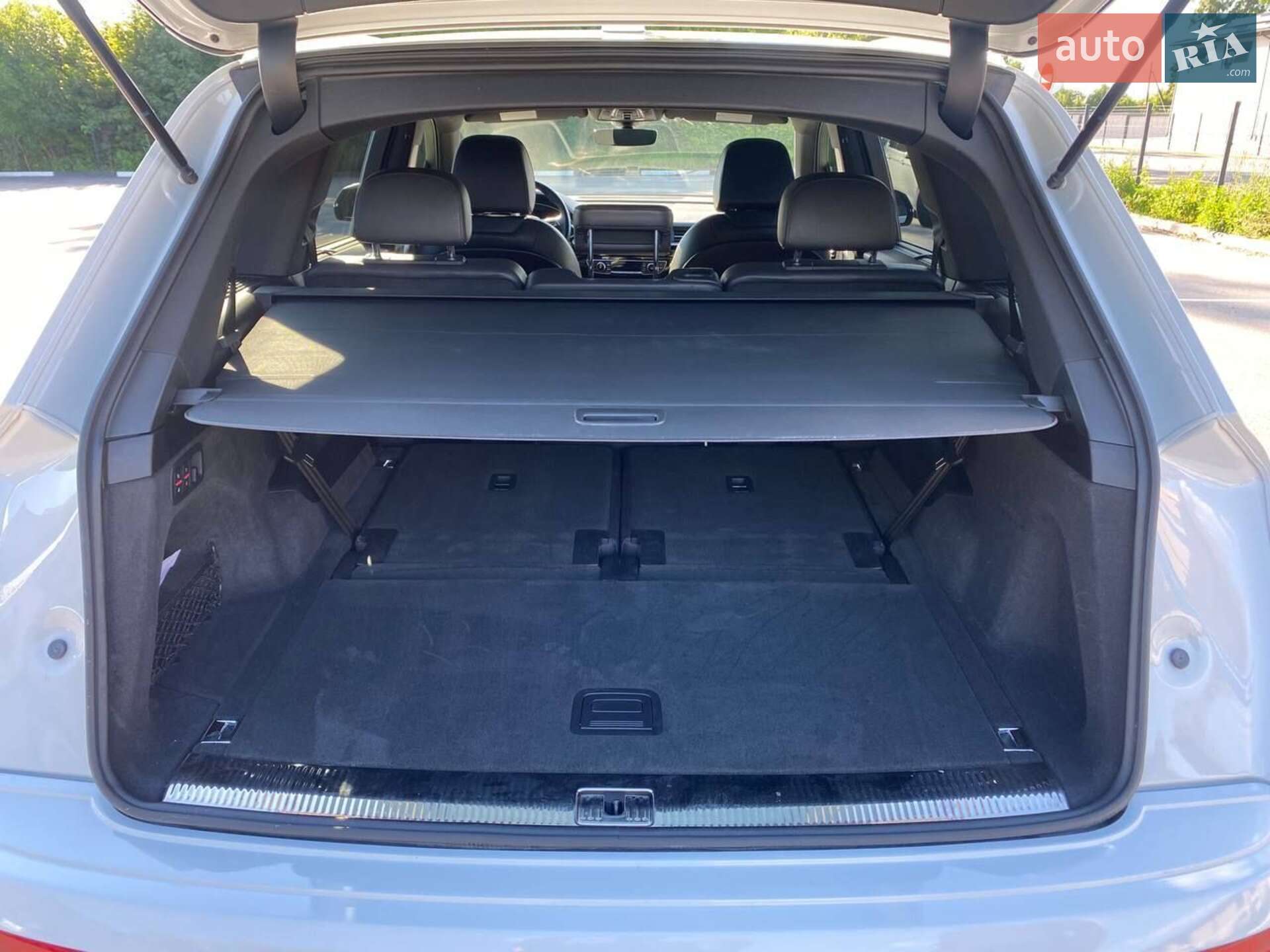 Audi Q7 2016 VIN WA1LAAF72HD037893 фото оголошення 3 з 68