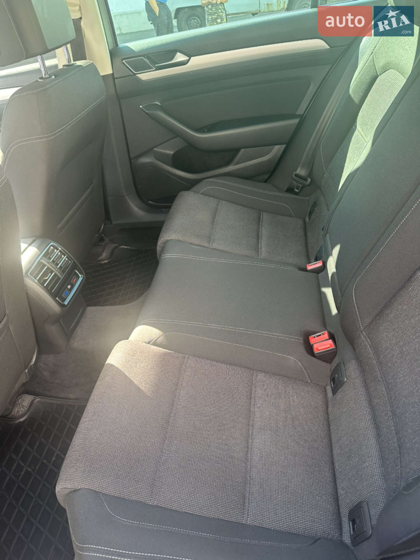Volkswagen Passat 2016 VIN WVWZZZ3CZHE050630 фото оголошення 6 з 11