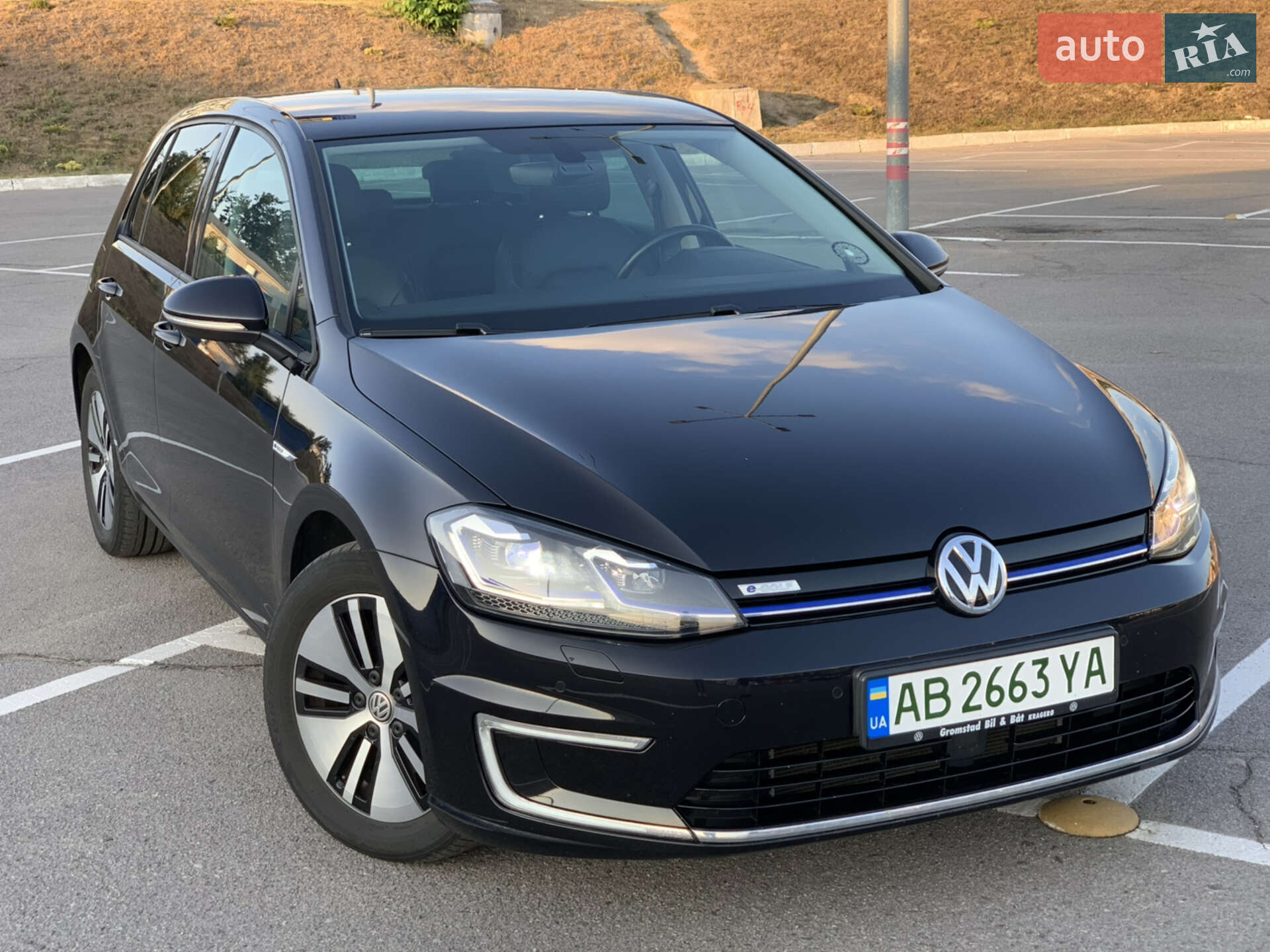 Volkswagen e-Golf 2017 VIN WVWZZZAUZH8950138 фото оголошення 6 з 30