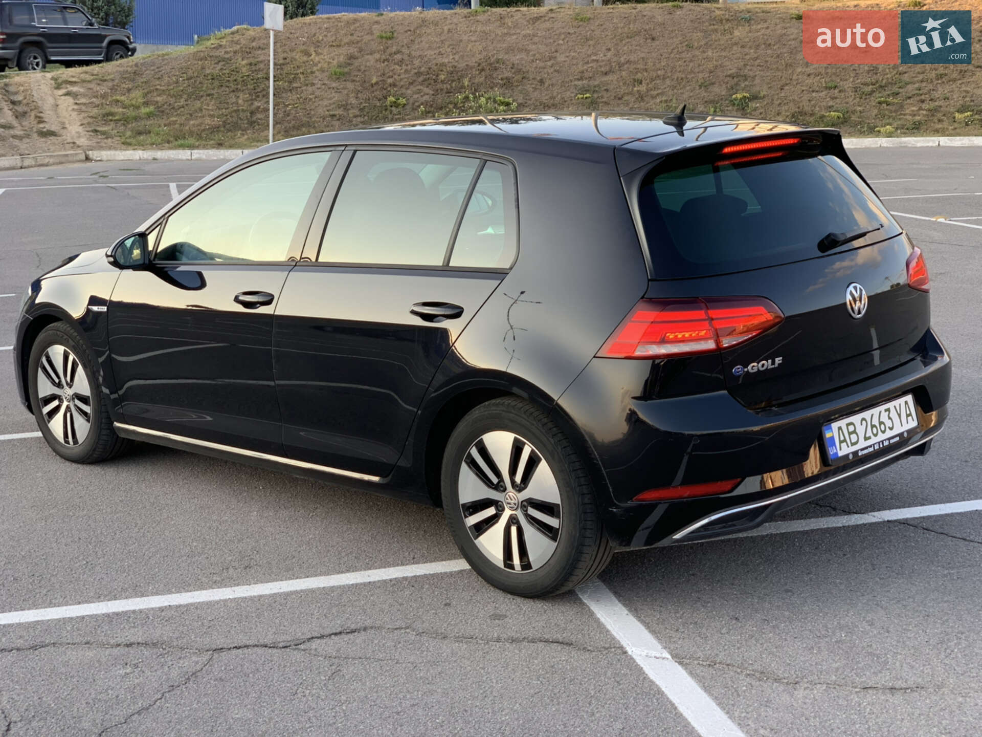 Volkswagen e-Golf 2017 VIN WVWZZZAUZH8950138 фото оголошення 9 з 30