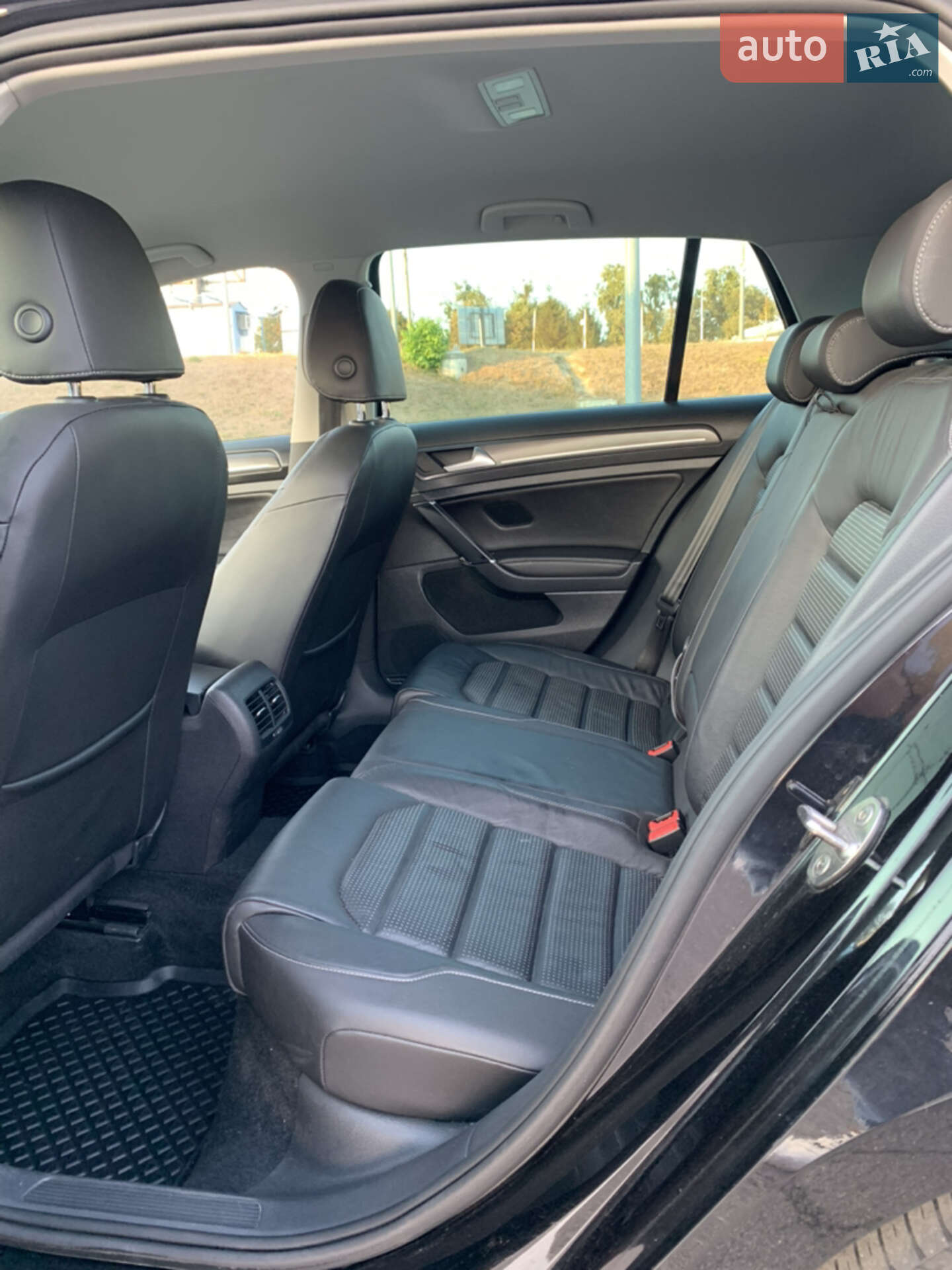 Volkswagen e-Golf 2017 VIN WVWZZZAUZH8950138 фото оголошення 14 з 30