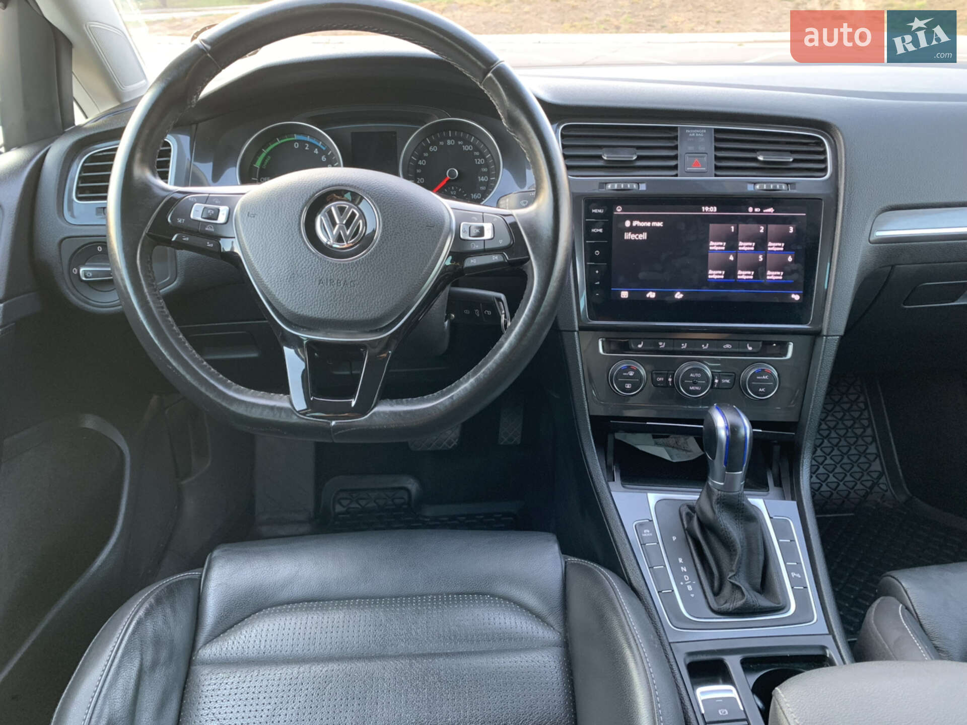 Volkswagen e-Golf 2017 VIN WVWZZZAUZH8950138 фото оголошення 15 з 30