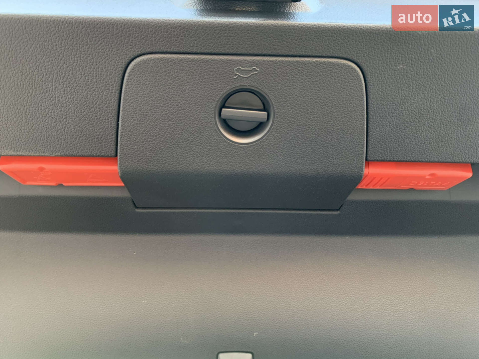 Volkswagen e-Golf 2017 VIN WVWZZZAUZH8950138 фото оголошення 24 з 30