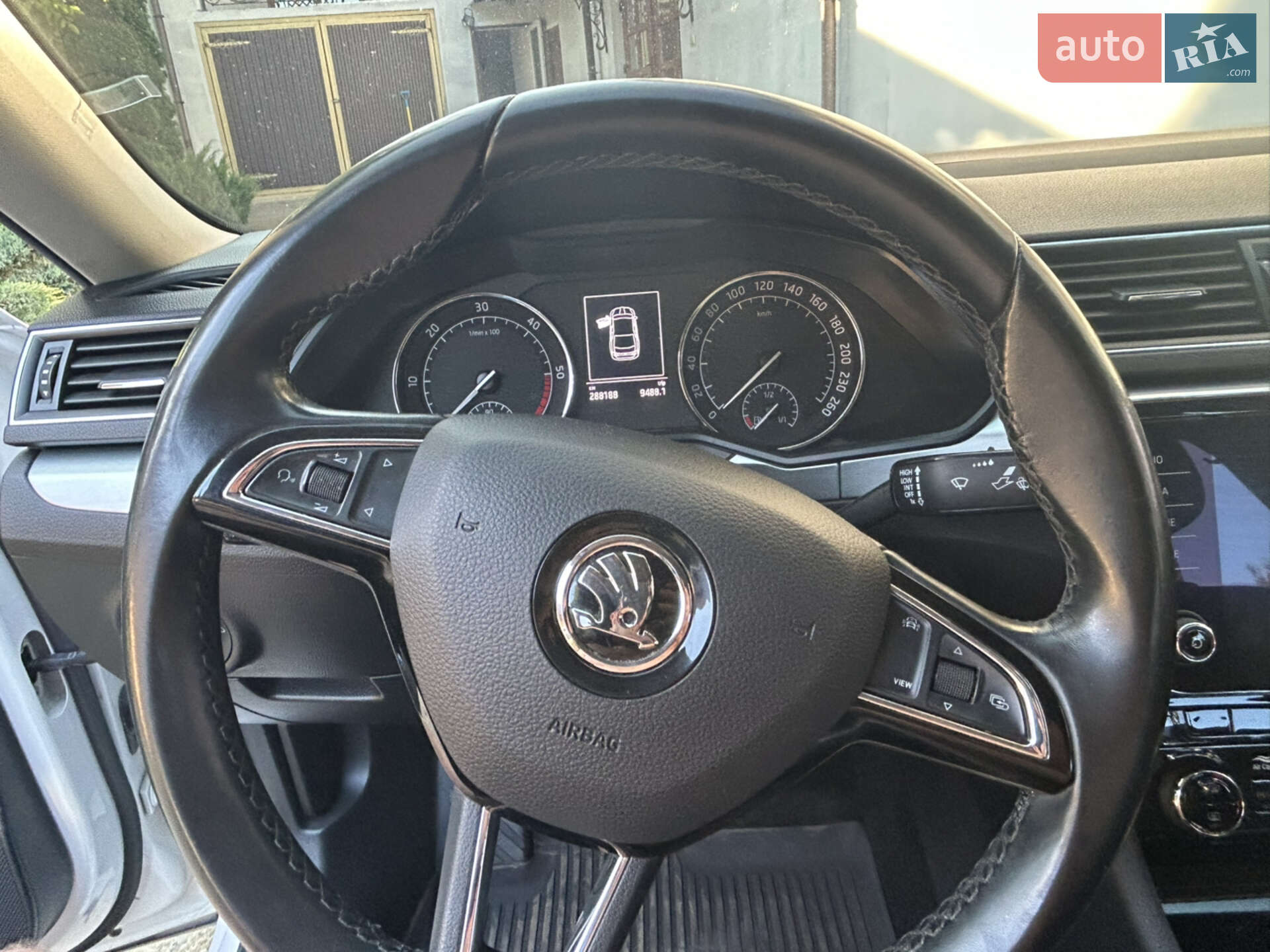 Skoda Superb 2018 VIN TMBAH7NP8K7024603 фото оголошення 2 з 21