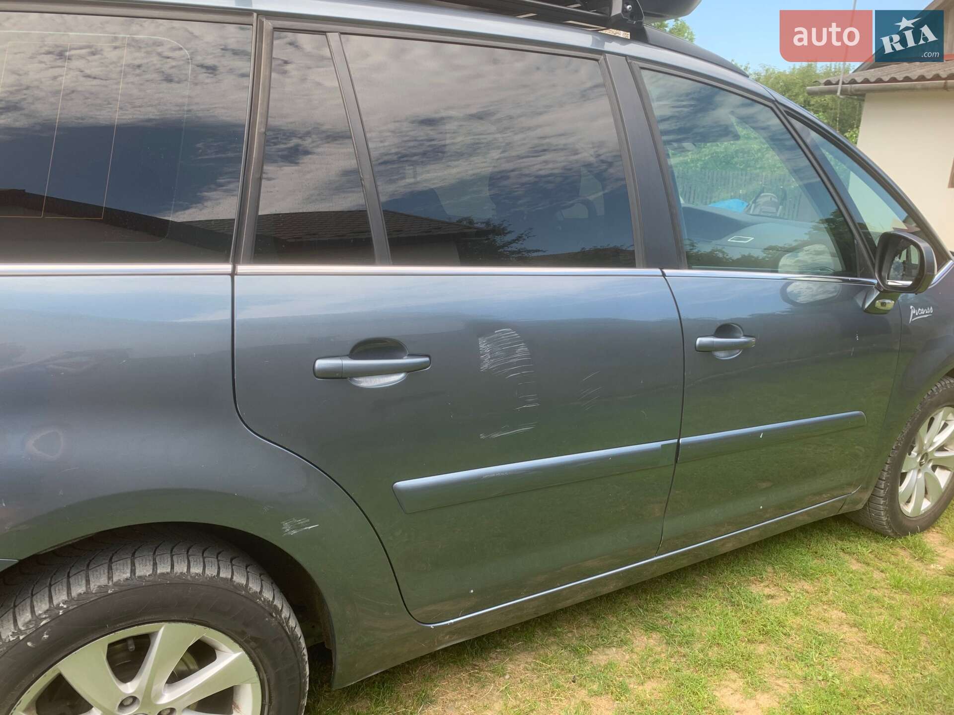 Citroen C4 Picasso 2011 VIN VF7UA9HR8BJ776778 фото оголошення 3 з 8