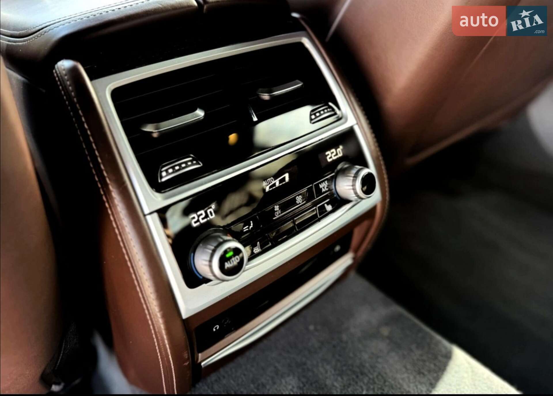 BMW 7 Series 2018 VIN WBA7E2C50KB218642 фото оголошення 10 з 30