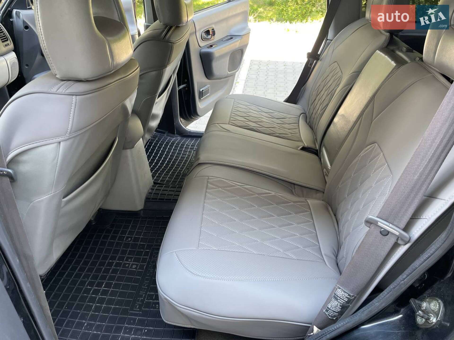 Mitsubishi Pajero Sport 2001 VIN JMB0RK9601P001020 фото оголошення 10 з 38