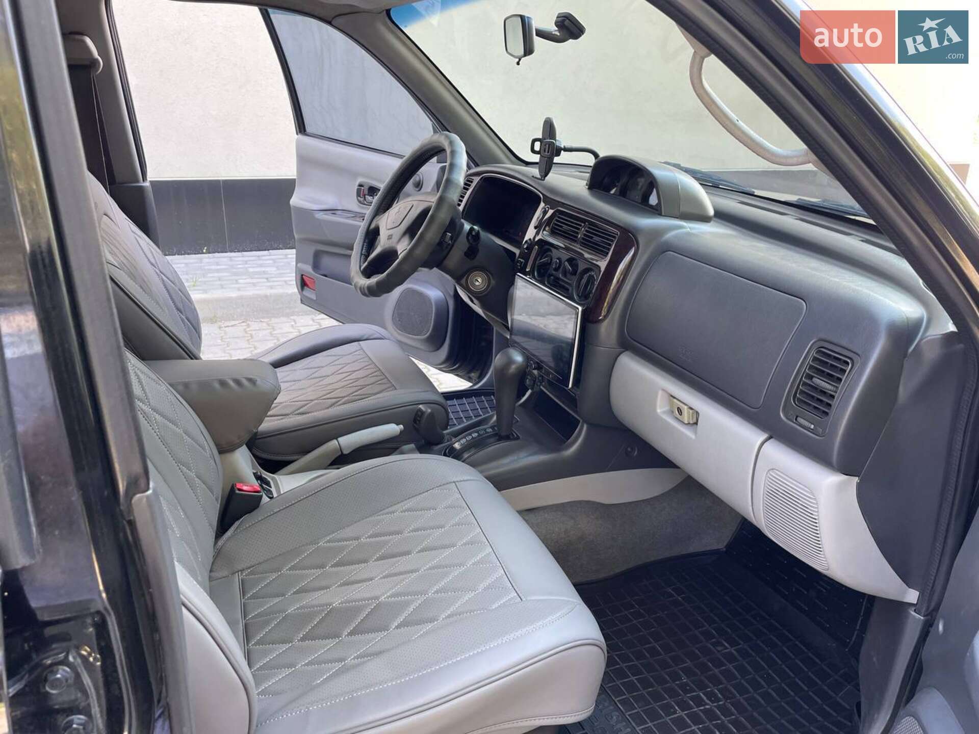 Mitsubishi Pajero Sport 2001 VIN JMB0RK9601P001020 фото оголошення 18 з 38