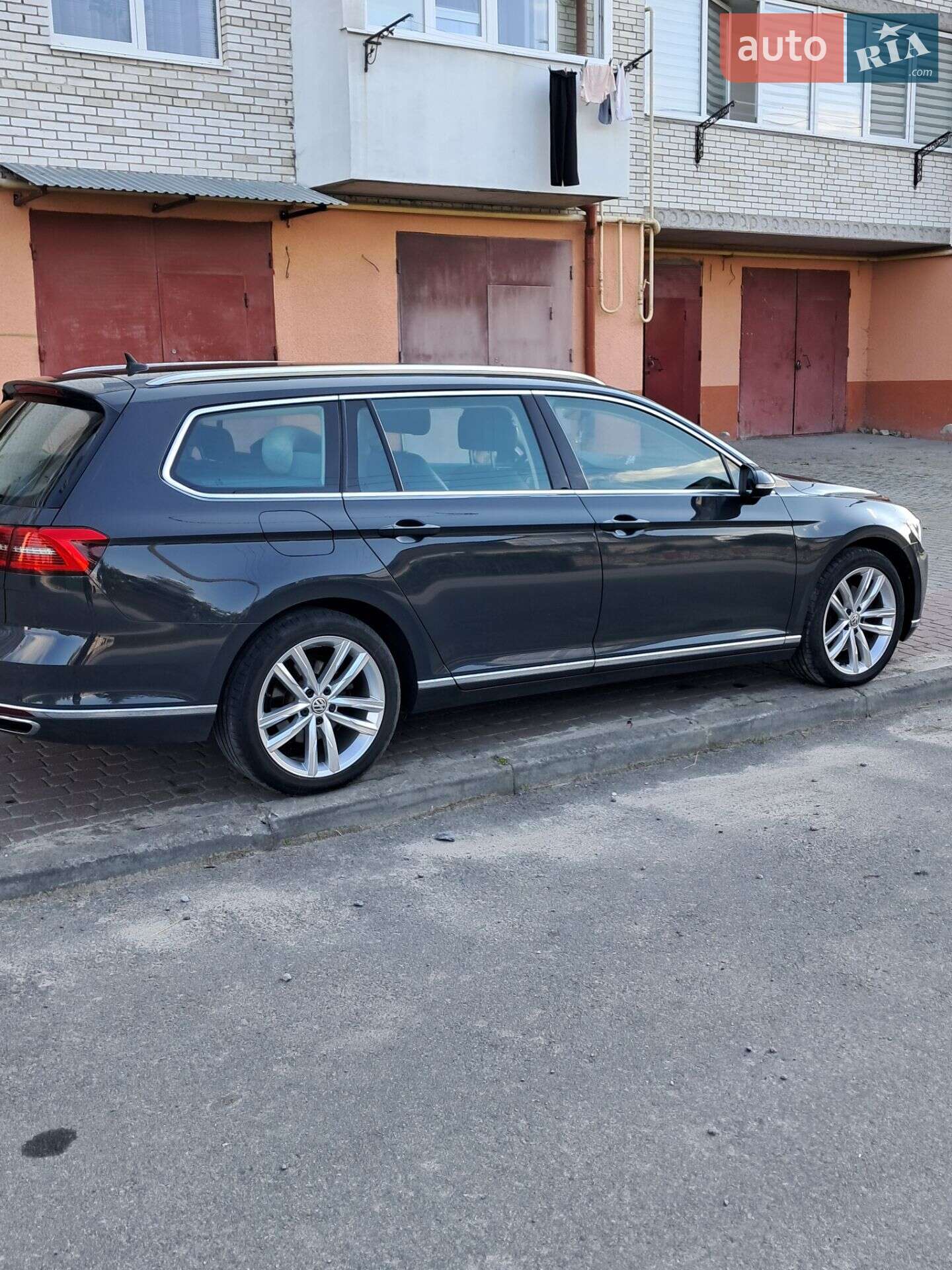 Volkswagen Passat 2017 VIN WVWZZZ3CZJE088930 фото оголошення 3 з 18