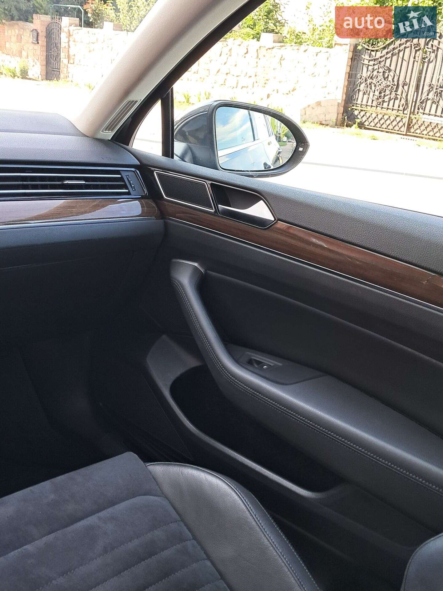 Volkswagen Passat 2017 VIN WVWZZZ3CZJE088930 фото оголошення 17 з 18