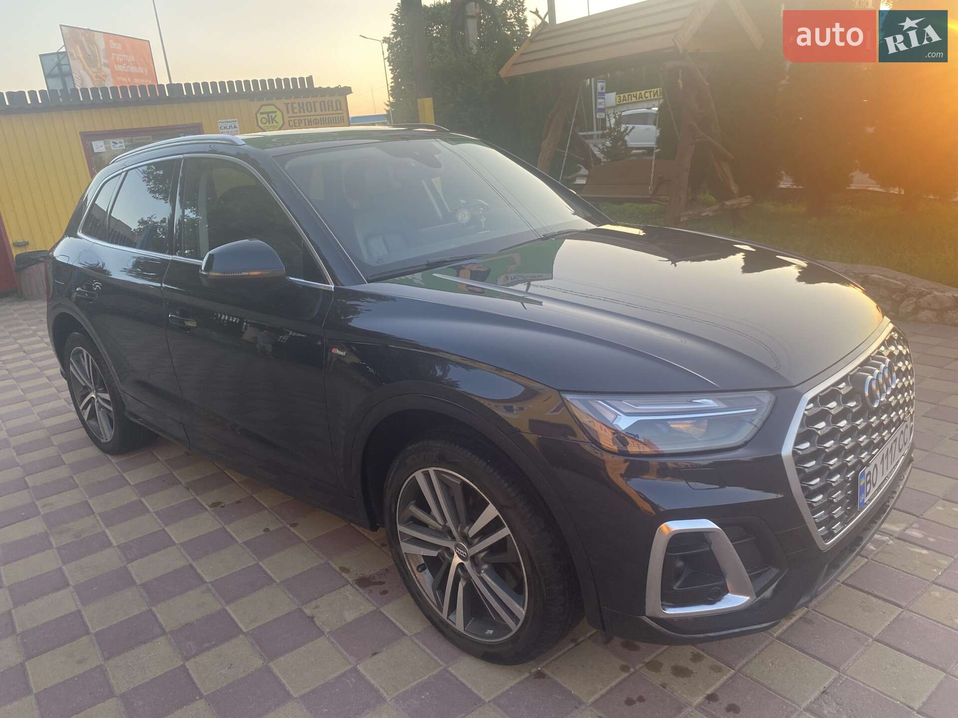 Audi Q5 2020 VIN WA1E2AFYXL2076525 фото оголошення 4 з 10