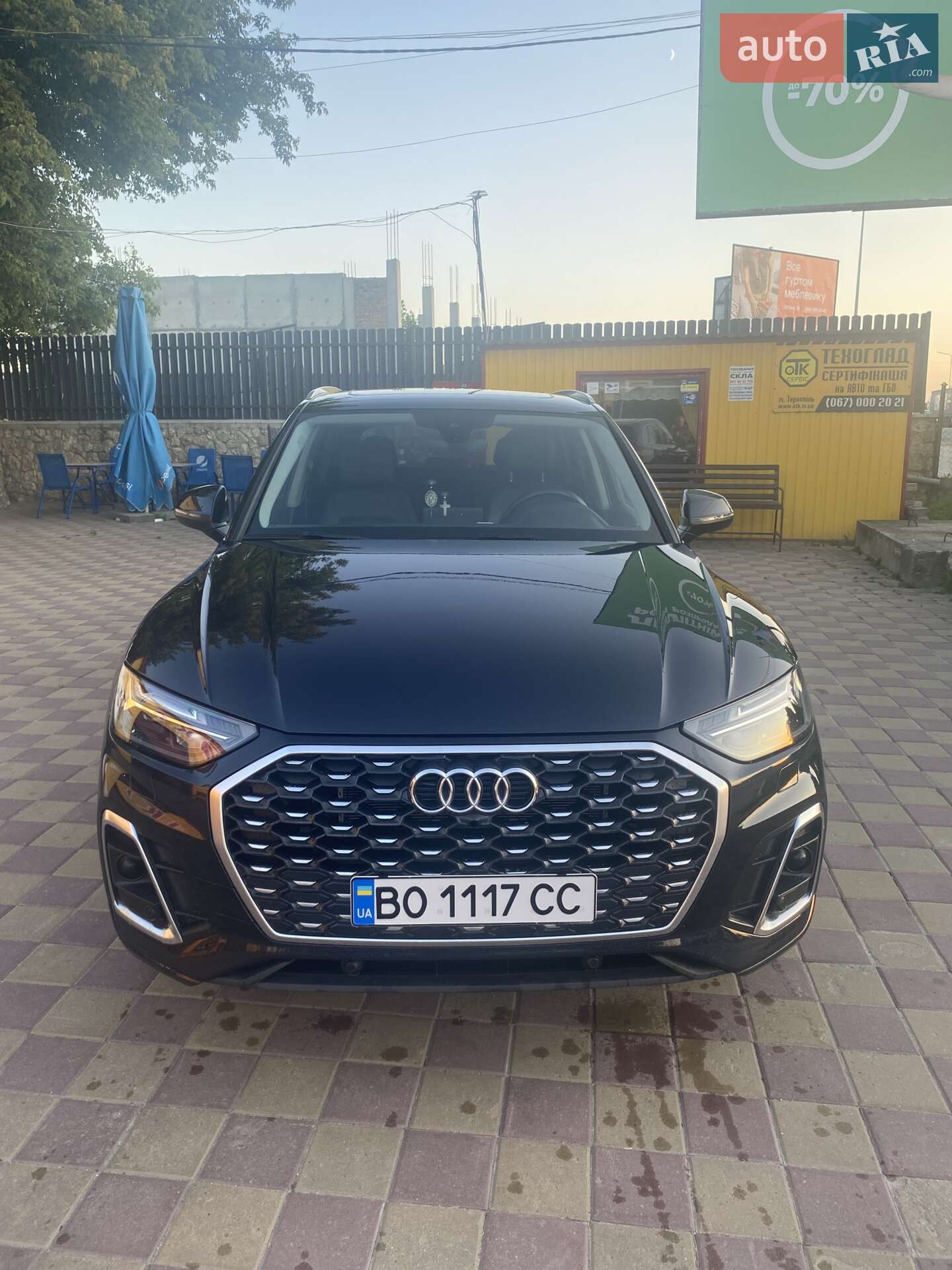 Audi Q5 2020 VIN WA1E2AFYXL2076525 фото оголошення 2 з 10