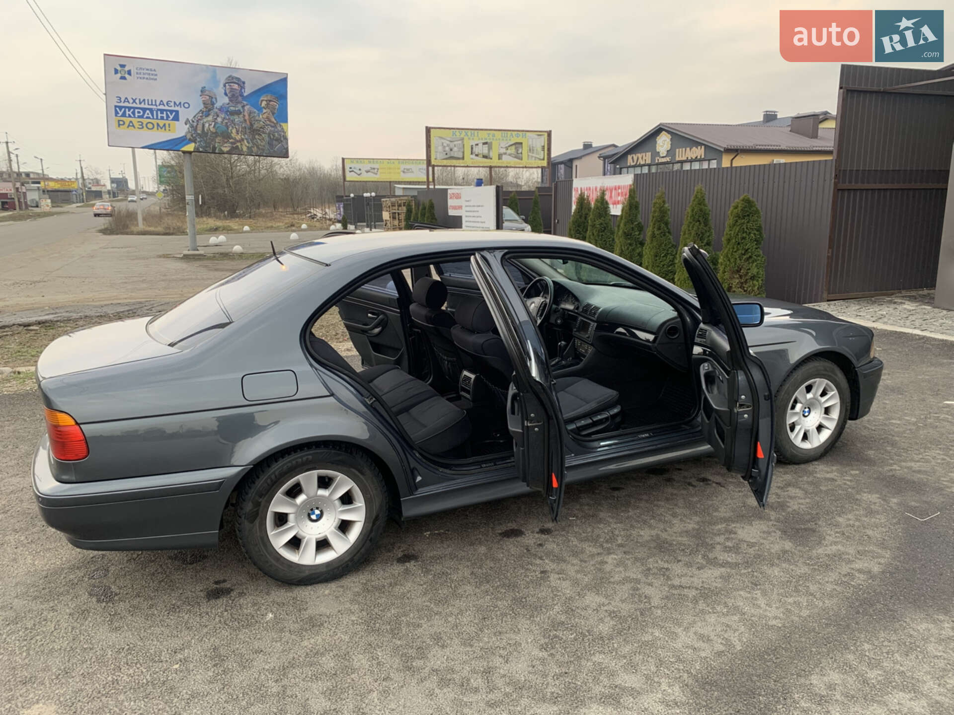 BMW 5 Series 2001 VIN WBADT21000GZ03157 фото оголошення 33 з 40