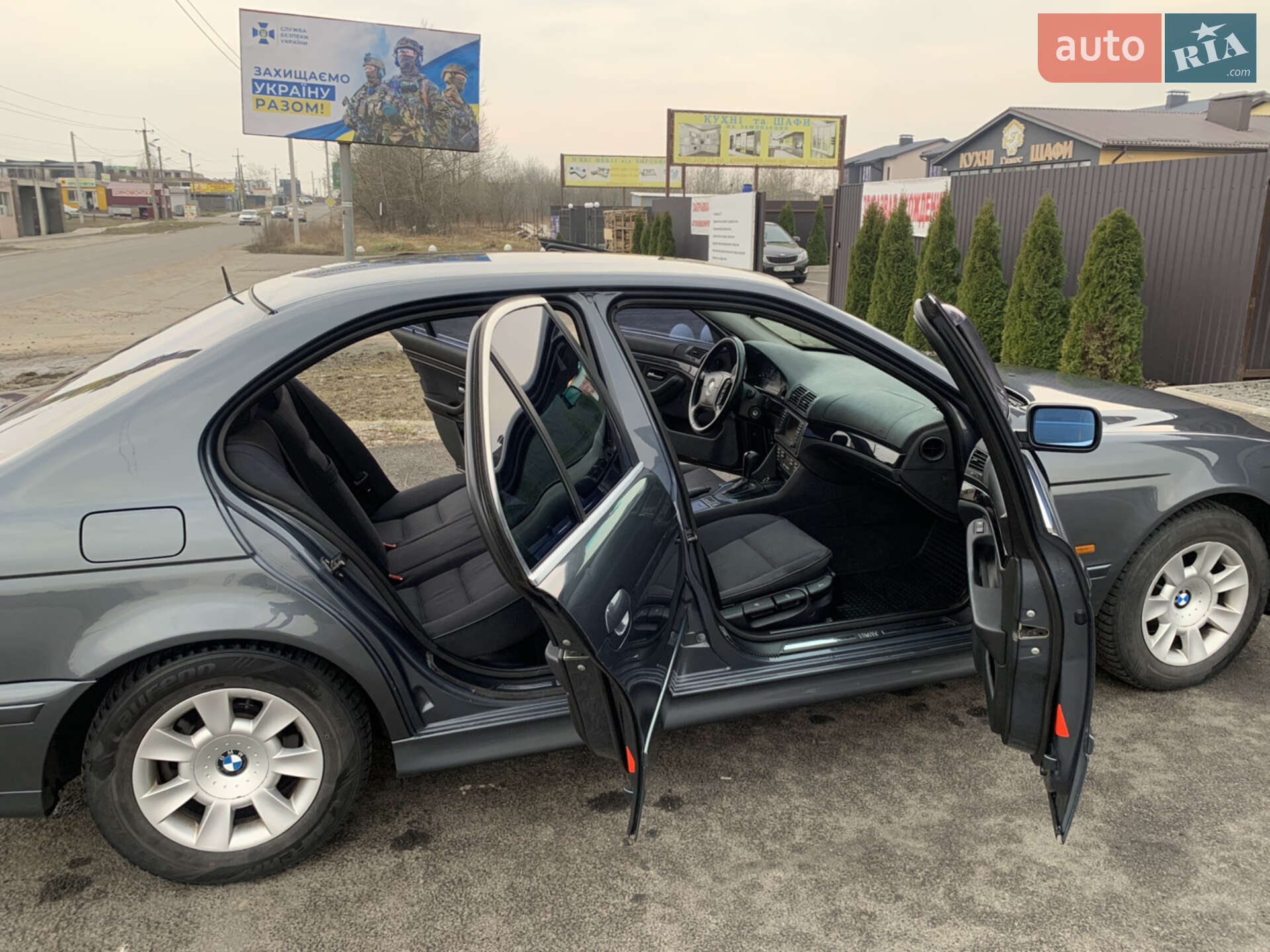BMW 5 Series 2001 VIN WBADT21000GZ03157 фото оголошення 32 з 40