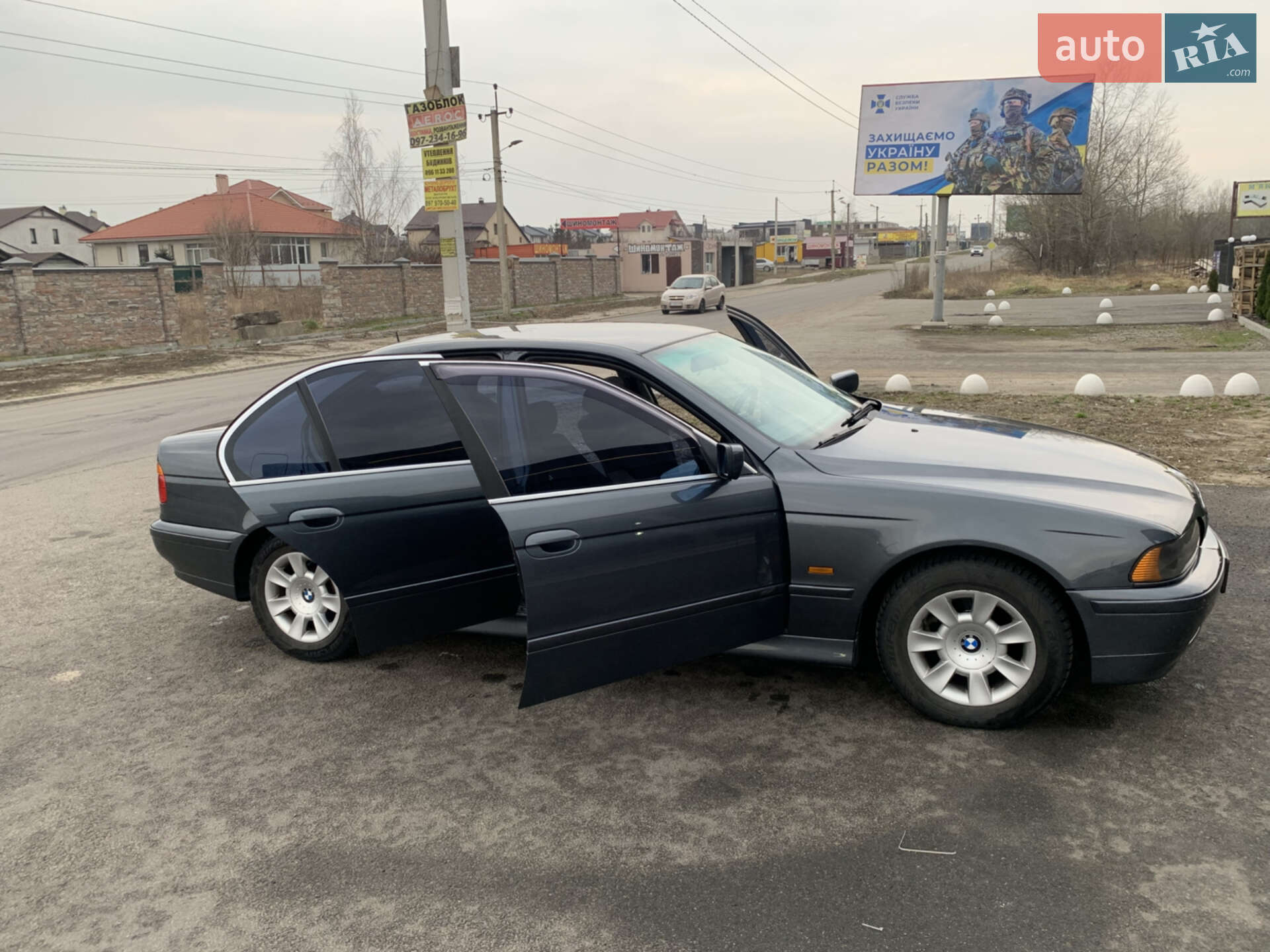BMW 5 Series 2001 VIN WBADT21000GZ03157 фото оголошення 30 з 40