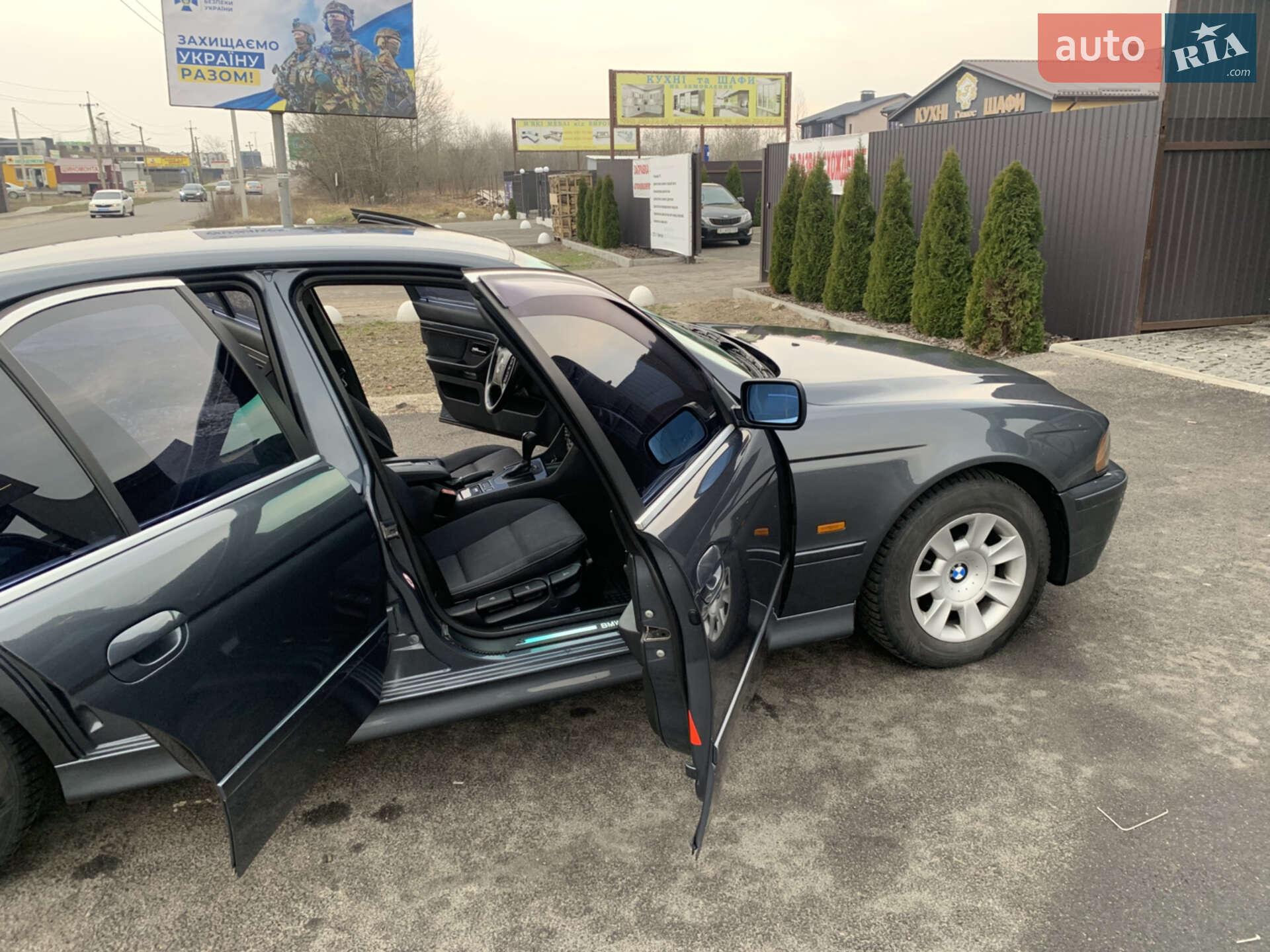 BMW 5 Series 2001 VIN WBADT21000GZ03157 фото оголошення 31 з 40