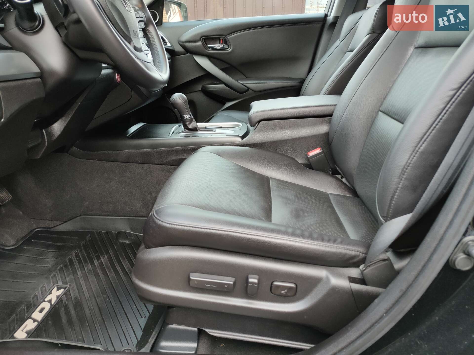 Acura RDX 2017 VIN 5J8TB4H51JL011332 фото оголошення 16 з 81